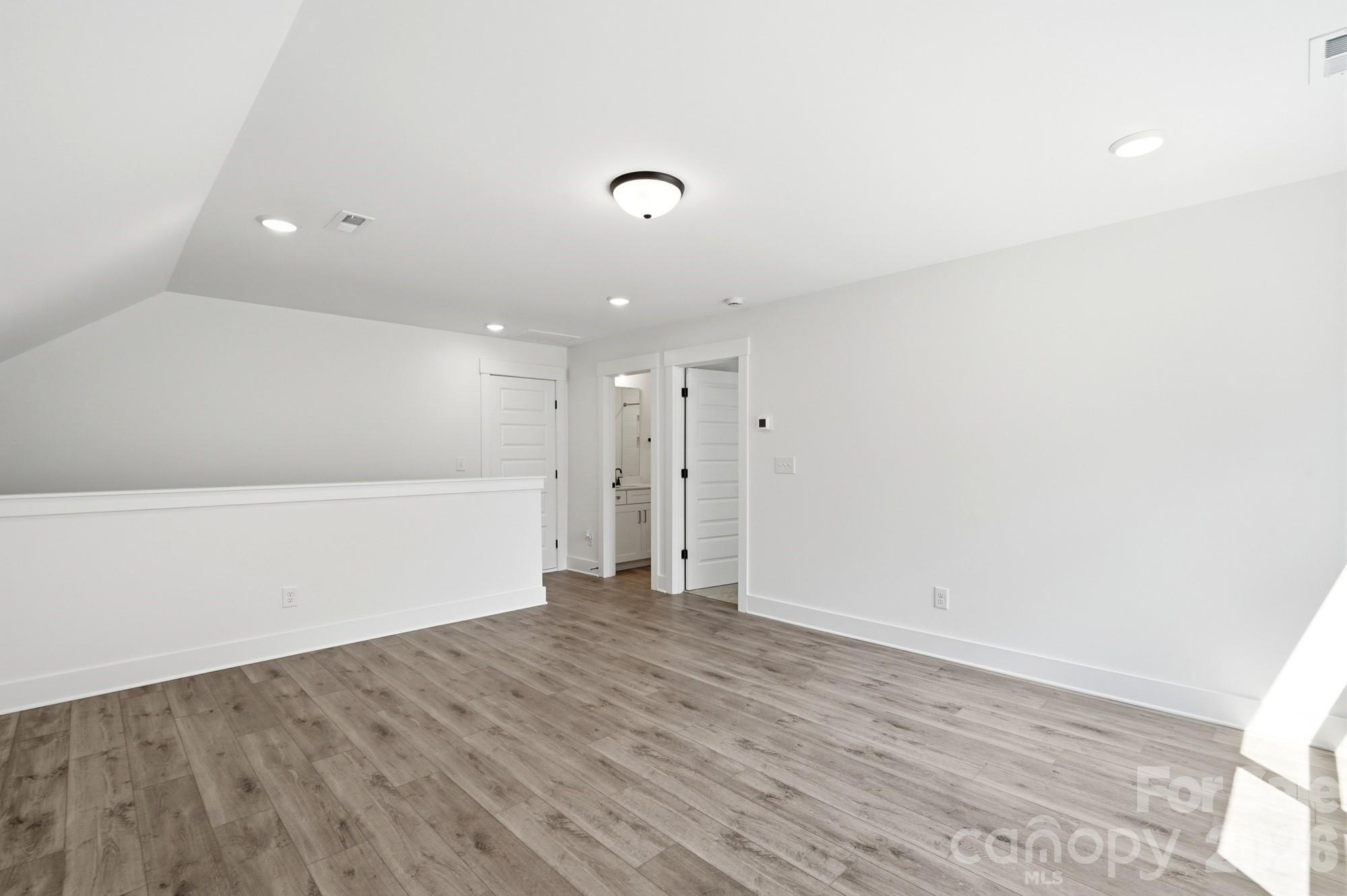 Upper level loft - 5064 McLaughlin Loop, Waxhaw