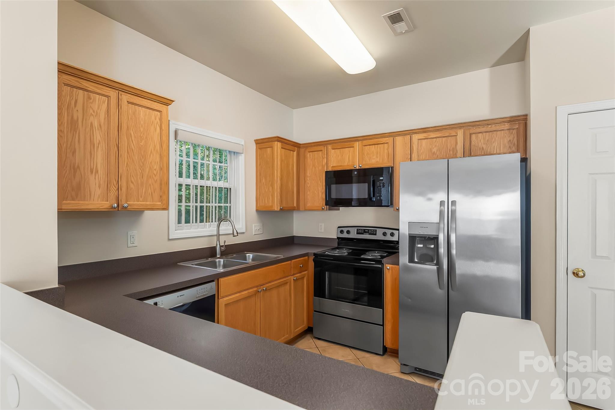 Condominium at 1360 21st Avenue NE, Hickory, photo 3 of 30