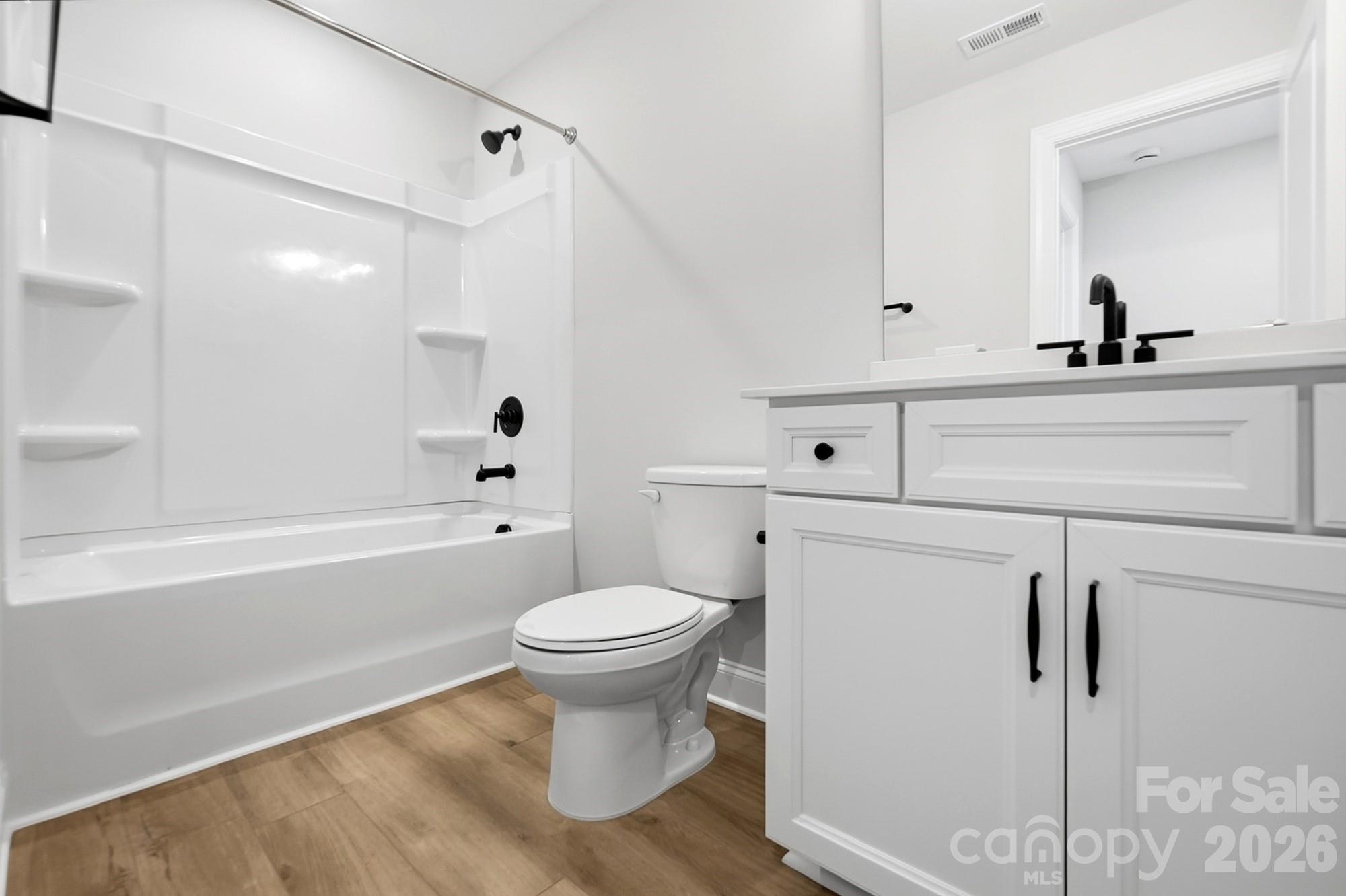 Upper level bathroom - 2776 Ashton Park Lane, Monroe