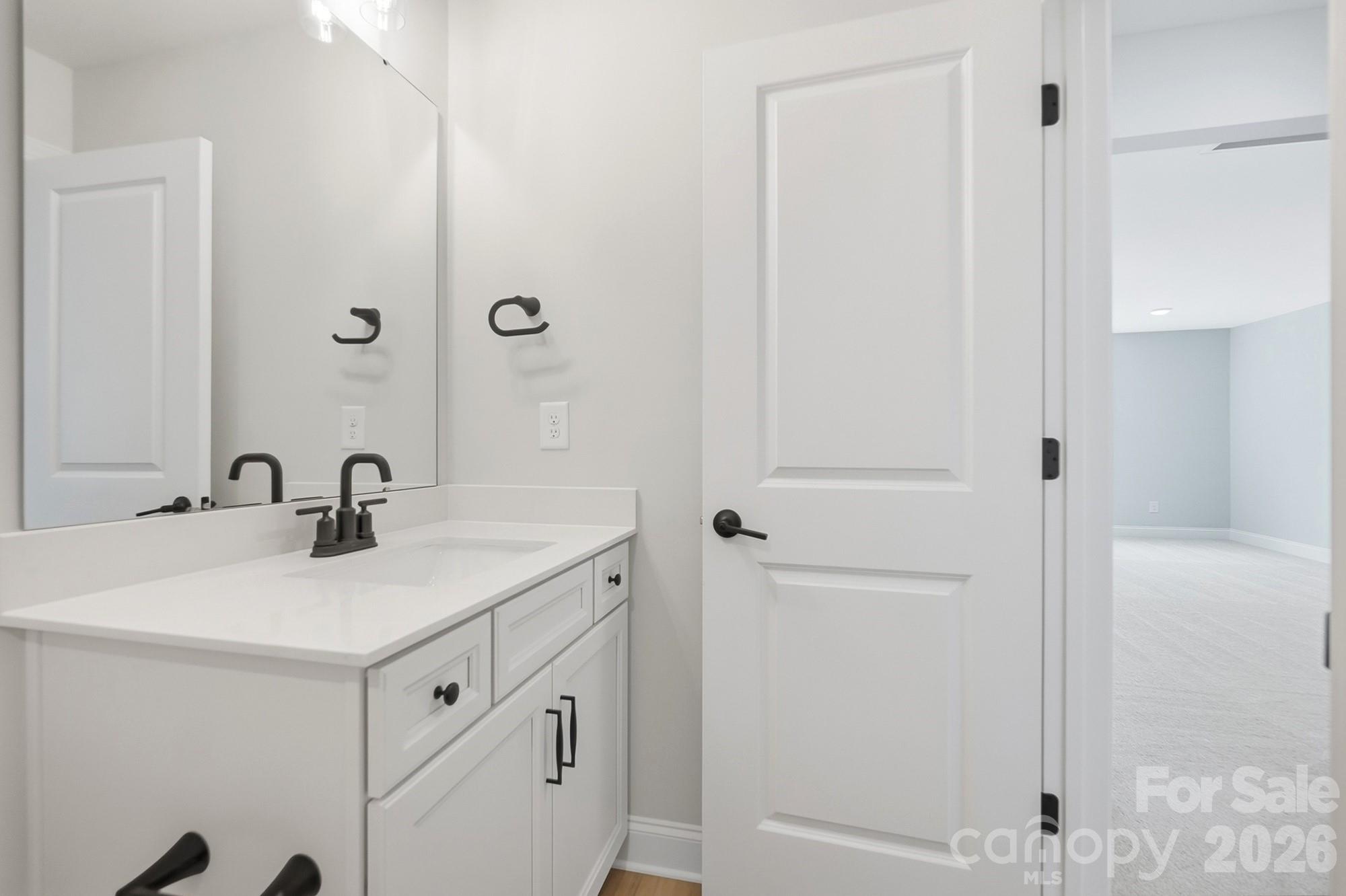 Upper level bathroom - 2776 Ashton Park Lane, Monroe