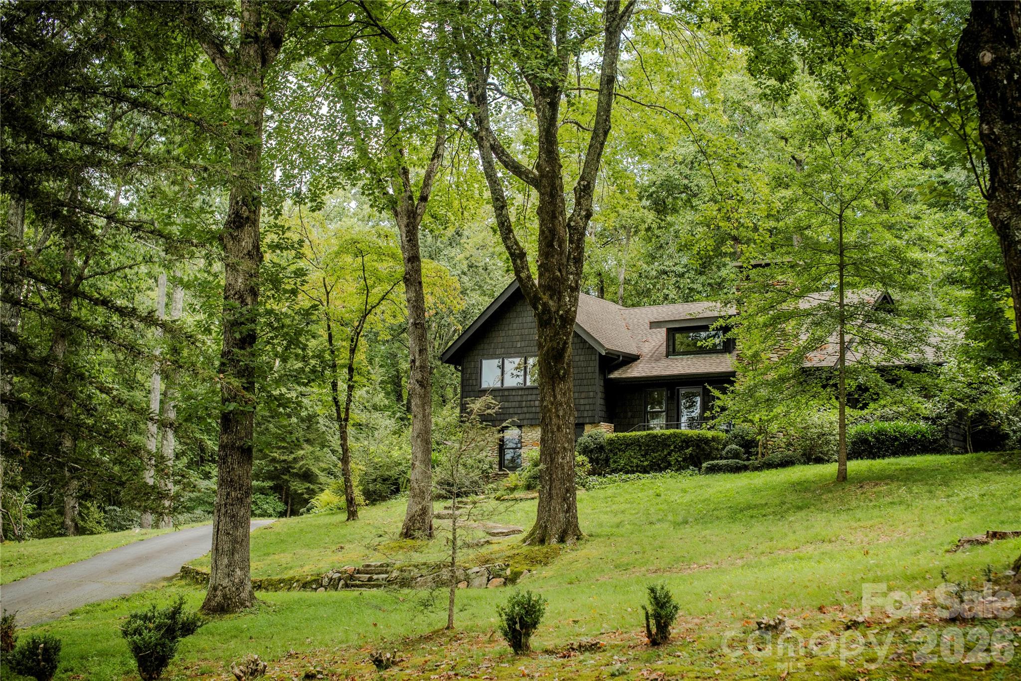 Single Family Residence at 212 SE Shore Drive, Lake Toxaway, photo 3 of 47