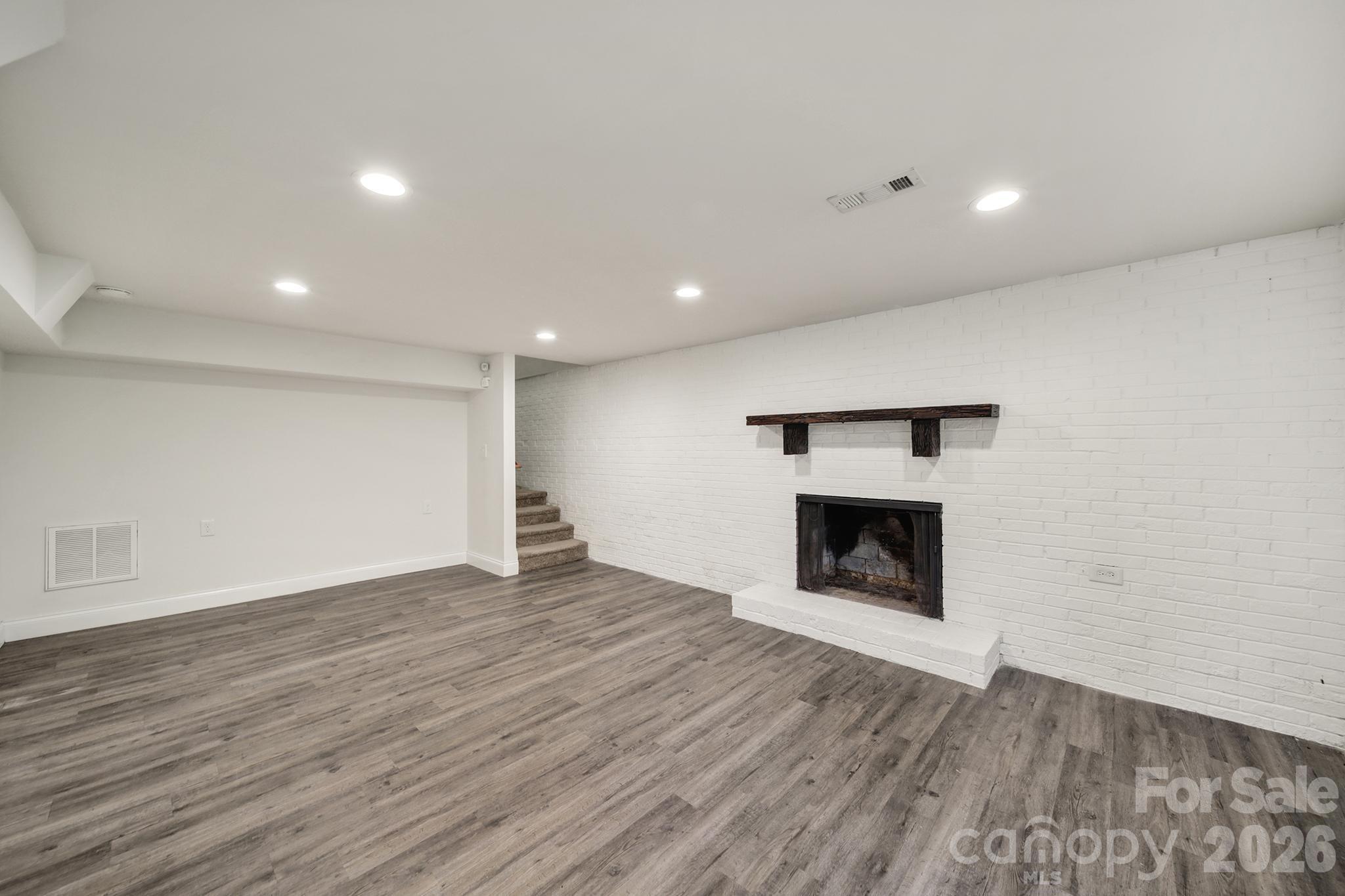 Single Family Residence at 1200 Vickie Lane, Matthews, photo 21 of 29