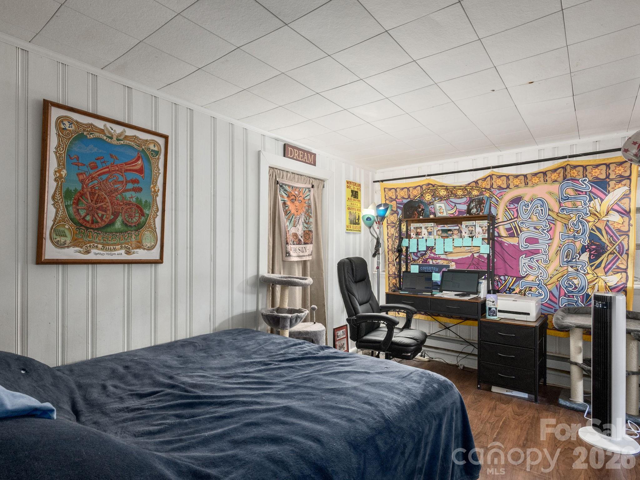 Apartment at 117 & 119 Spears Avenue, Asheville, photo 16 of 39