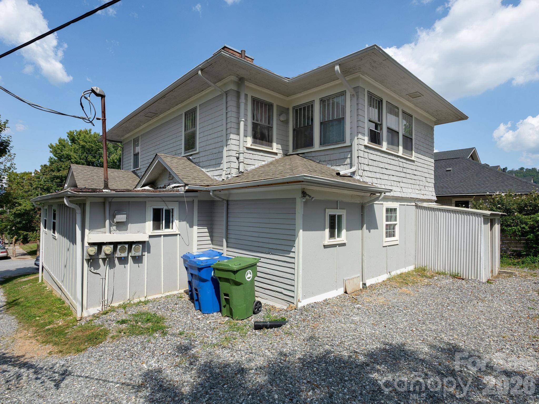 Apartment at 117 & 119 Spears Avenue, Asheville, photo 31 of 39