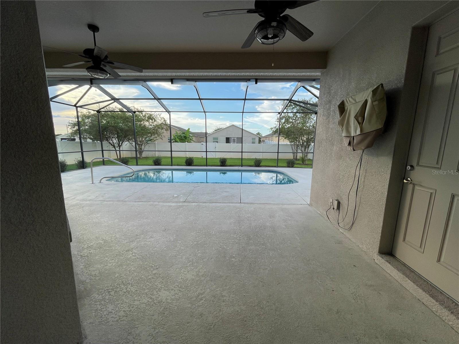 Single Family Residence at 326 LAKE MARIANA WAY, AUBURNDALE, photo 52 of 60