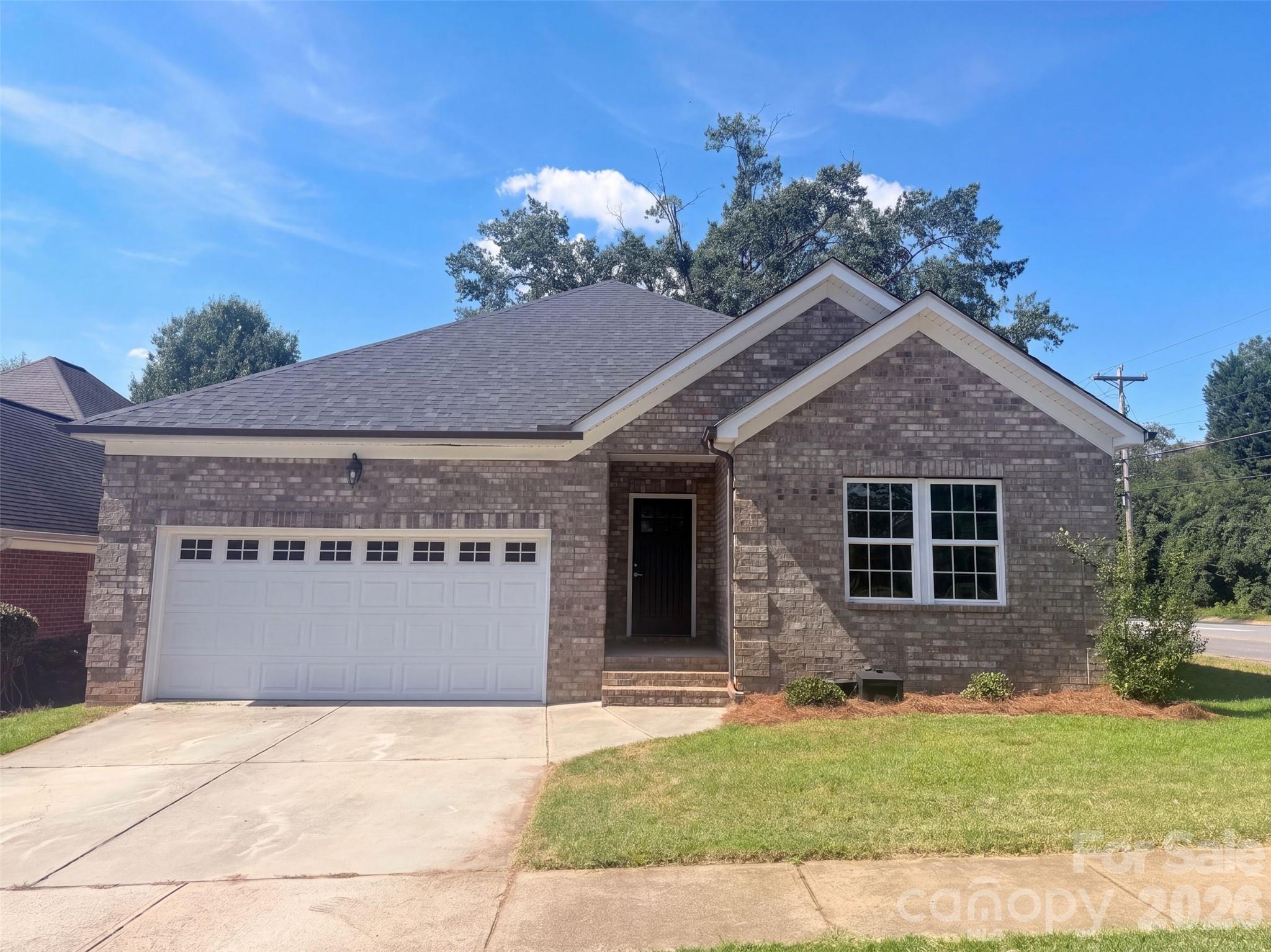 Single Family Residence at 102 Sweet Oaks Lane, Statesville
