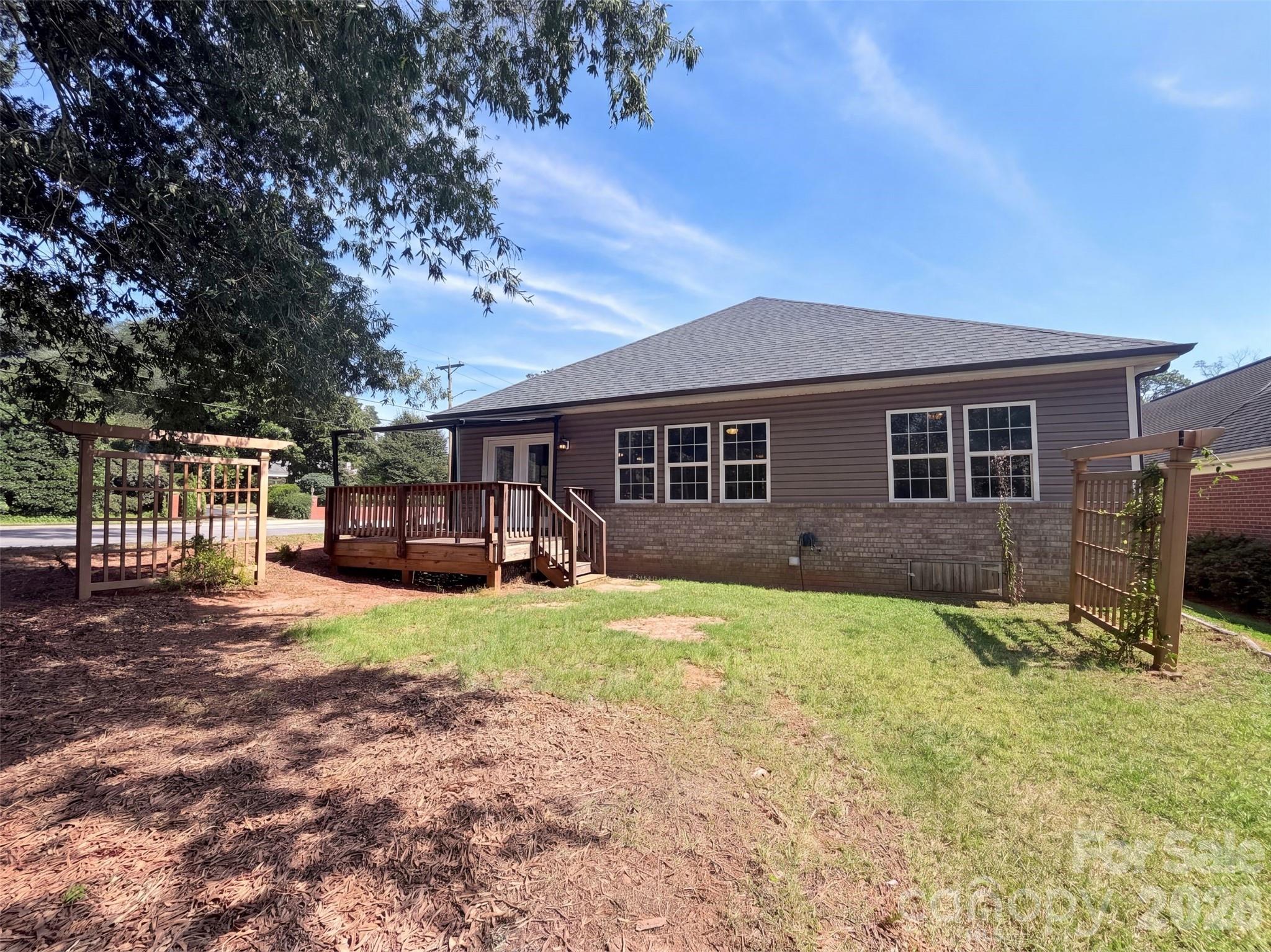 Single Family Residence at 102 Sweet Oaks Lane, Statesville, photo 9 of 13