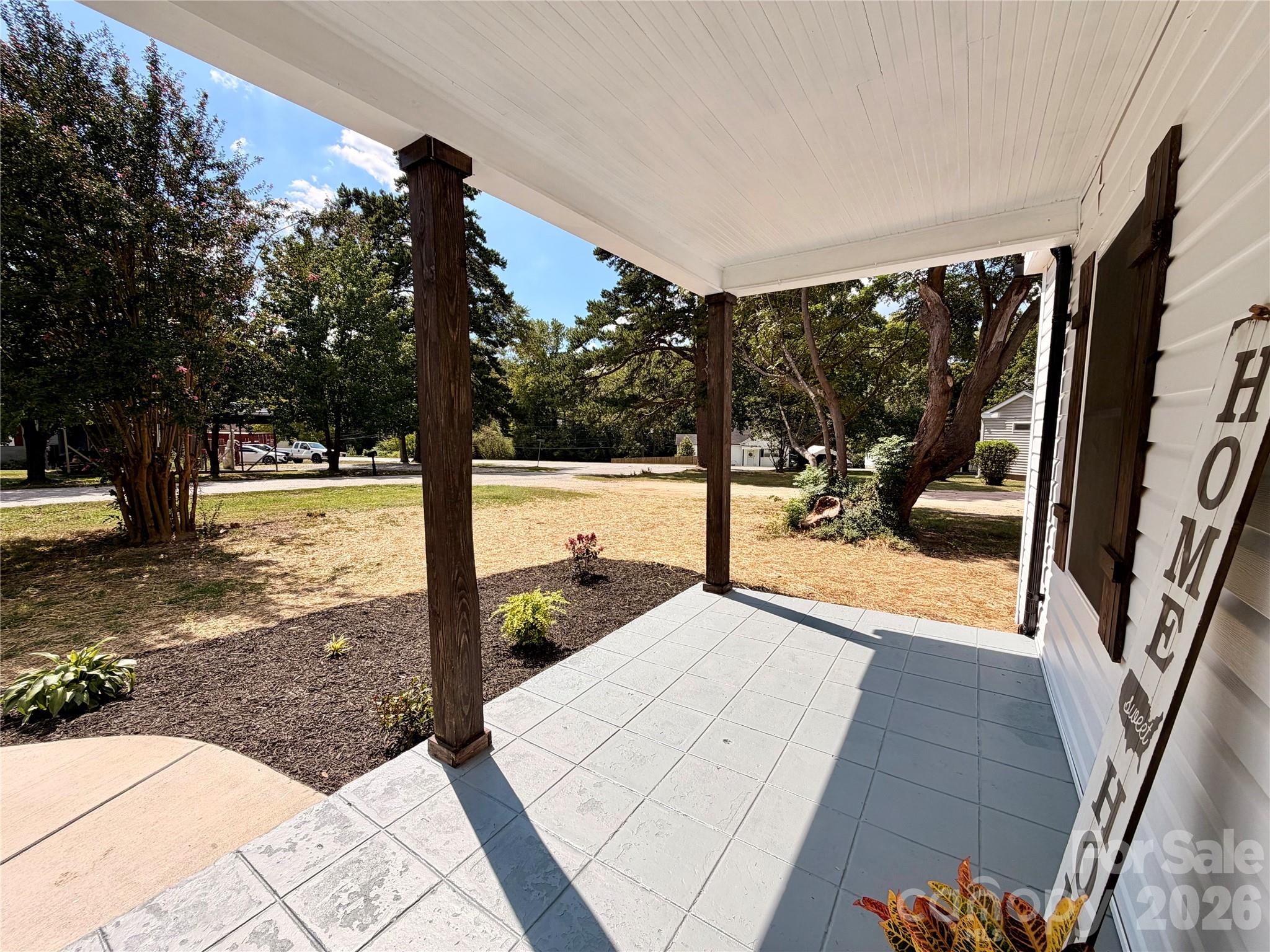 Single Family Residence at 1286 Elmwood Avenue, Lancaster, photo 4 of 31