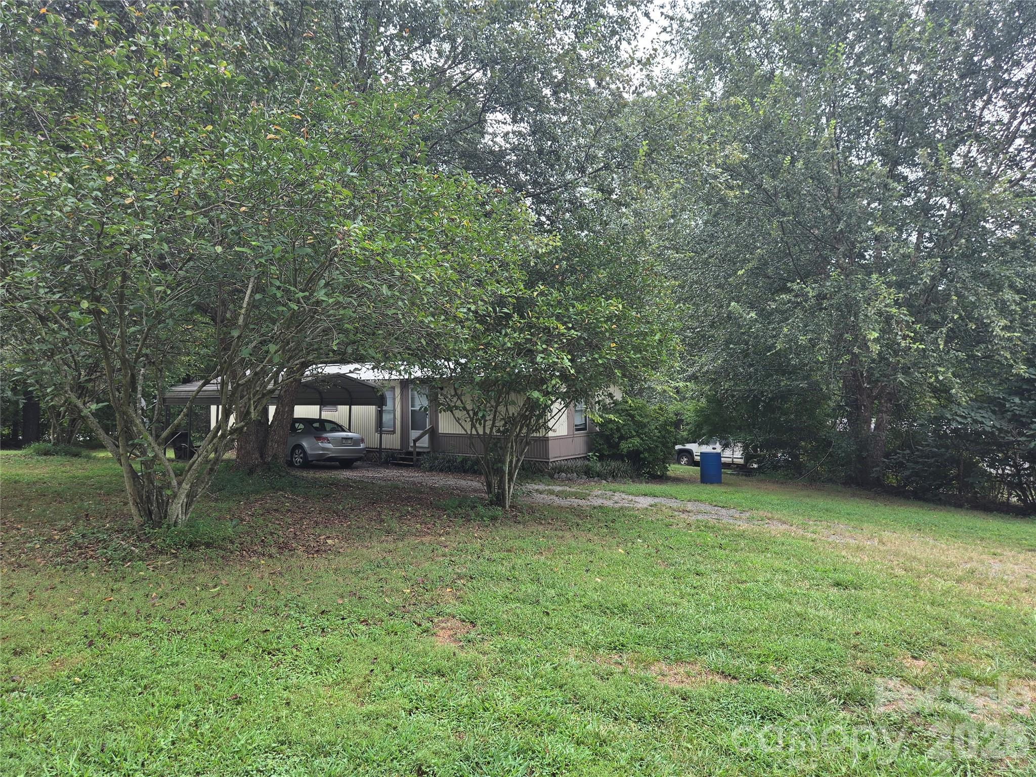 Manufactured Home Park at 26 Den Lane, Columbus, photo 4 of 13
