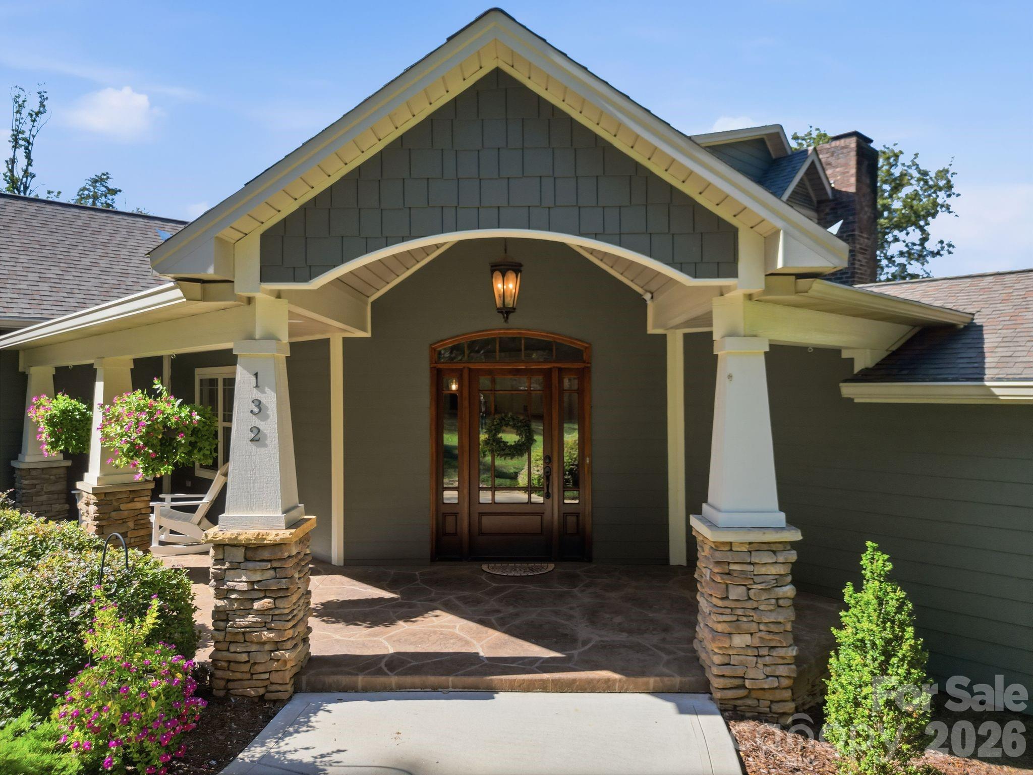 Single Family Residence at 132 Lucent Lane, Mooresville, photo 2 of 22