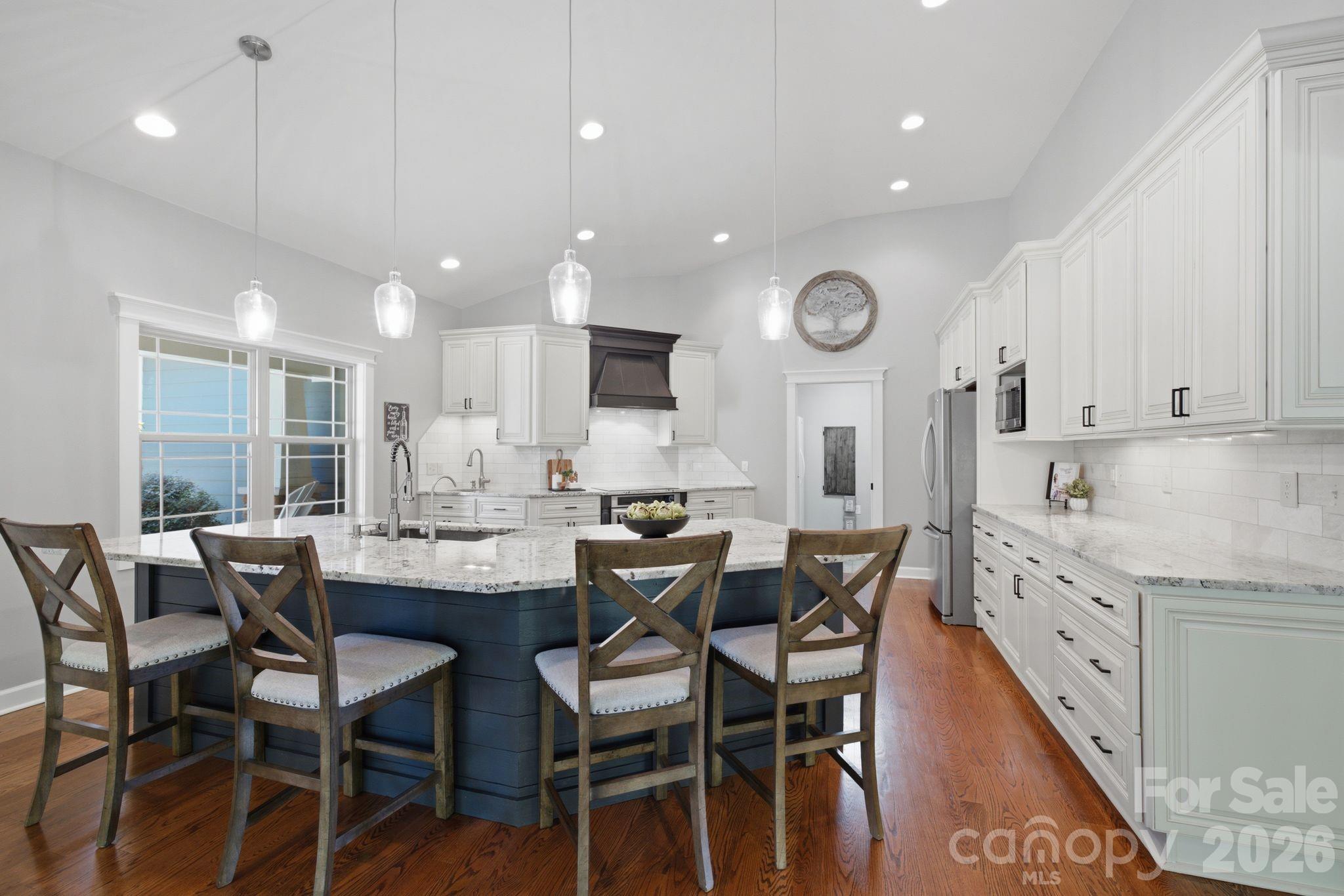 Single Family Residence at 132 Lucent Lane, Mooresville, photo 5 of 22