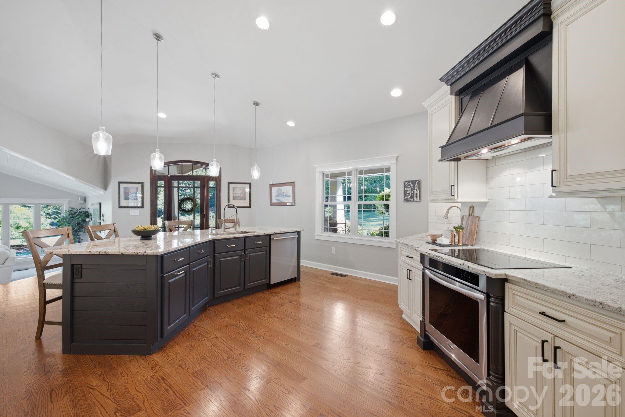Single Family Residence at 132 Lucent Lane, Mooresville, photo 6 of 22
