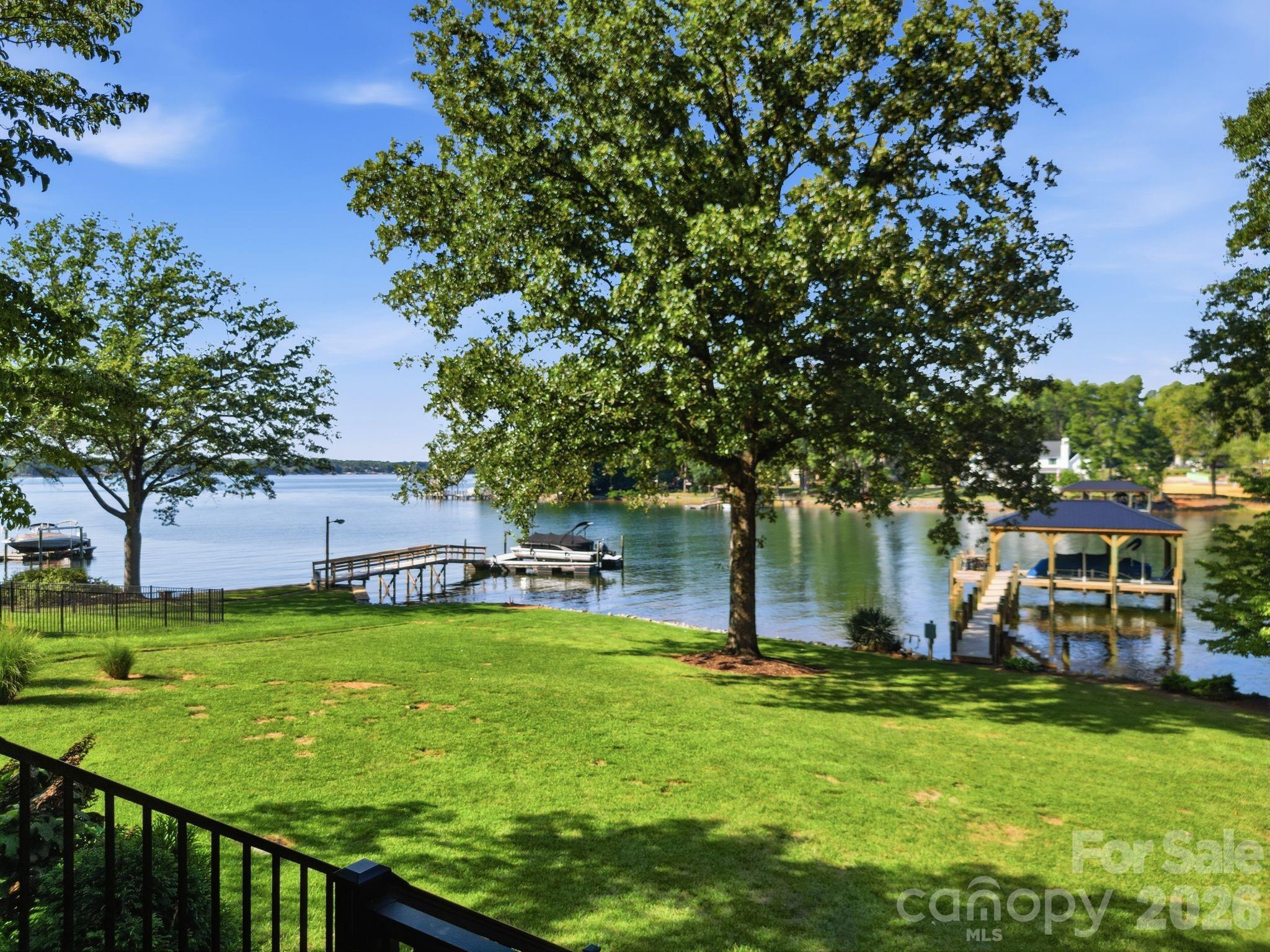 Single Family Residence at 132 Lucent Lane, Mooresville, photo 18 of 22