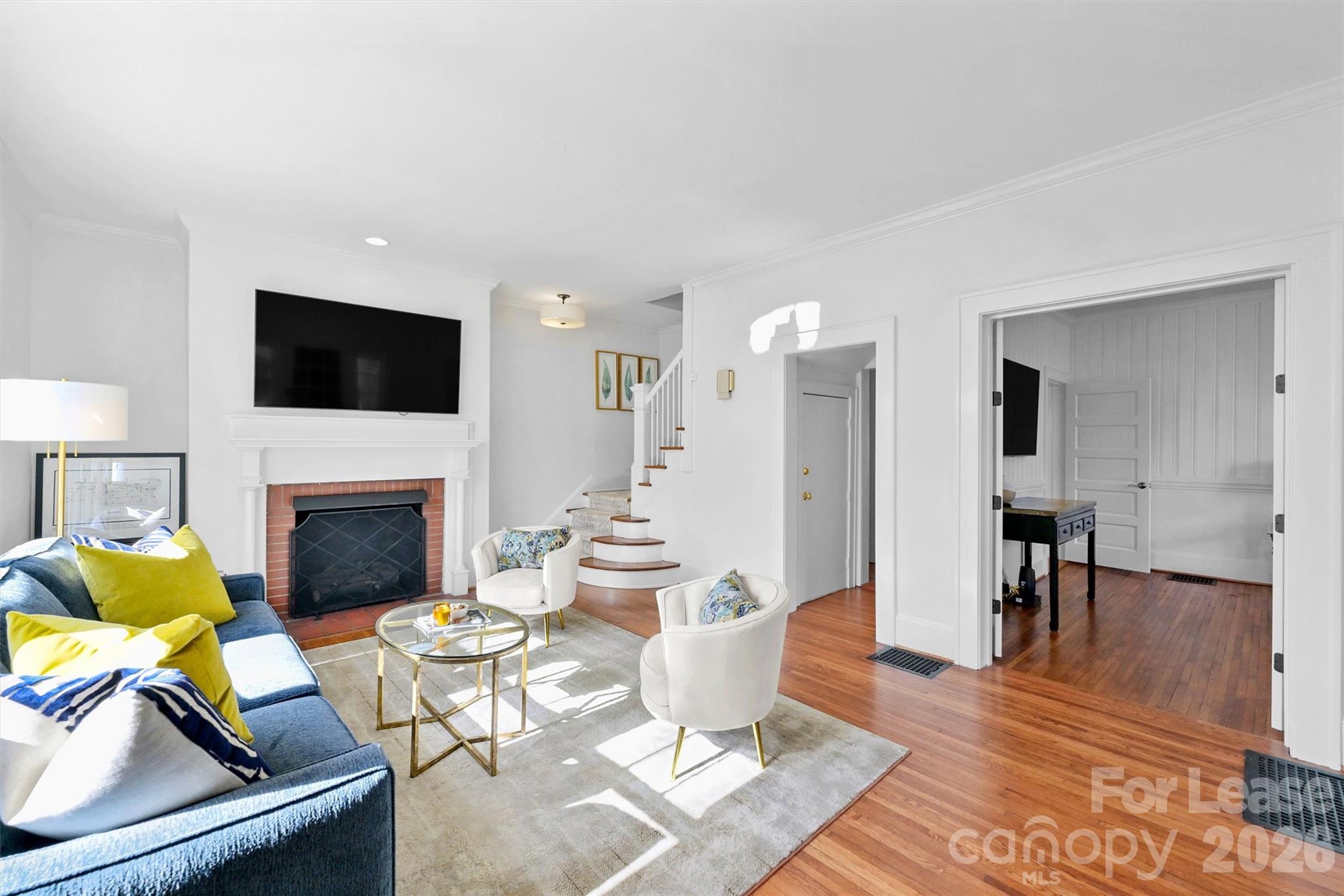 Townhouse at 2023 Greenway Avenue, Charlotte, photo 3 of 23