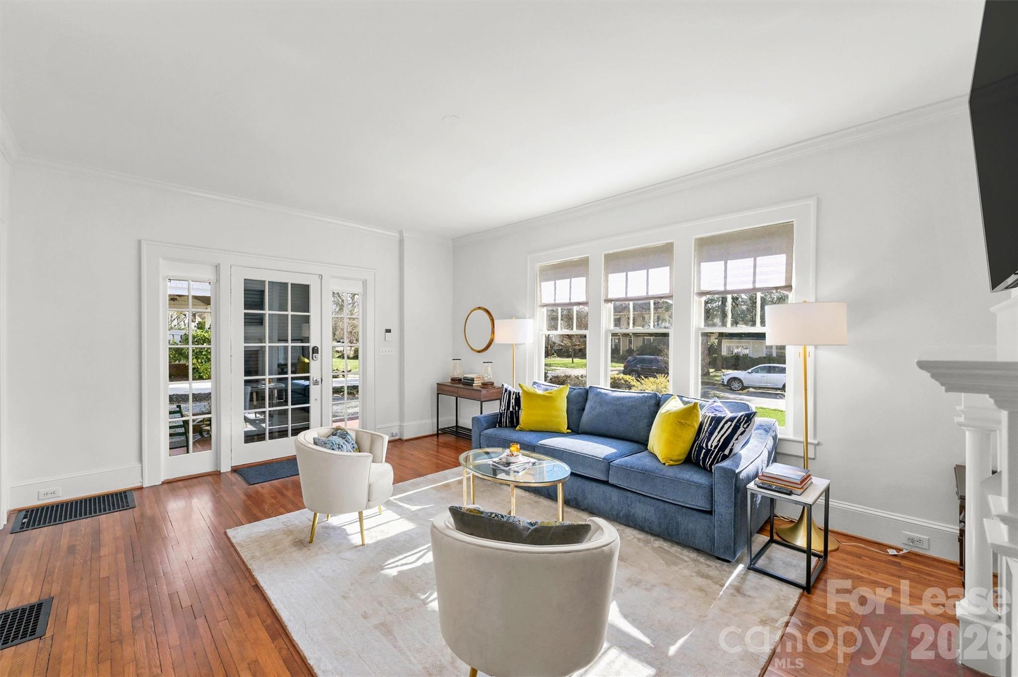 Townhouse at 2023 Greenway Avenue, Charlotte, photo 5 of 23