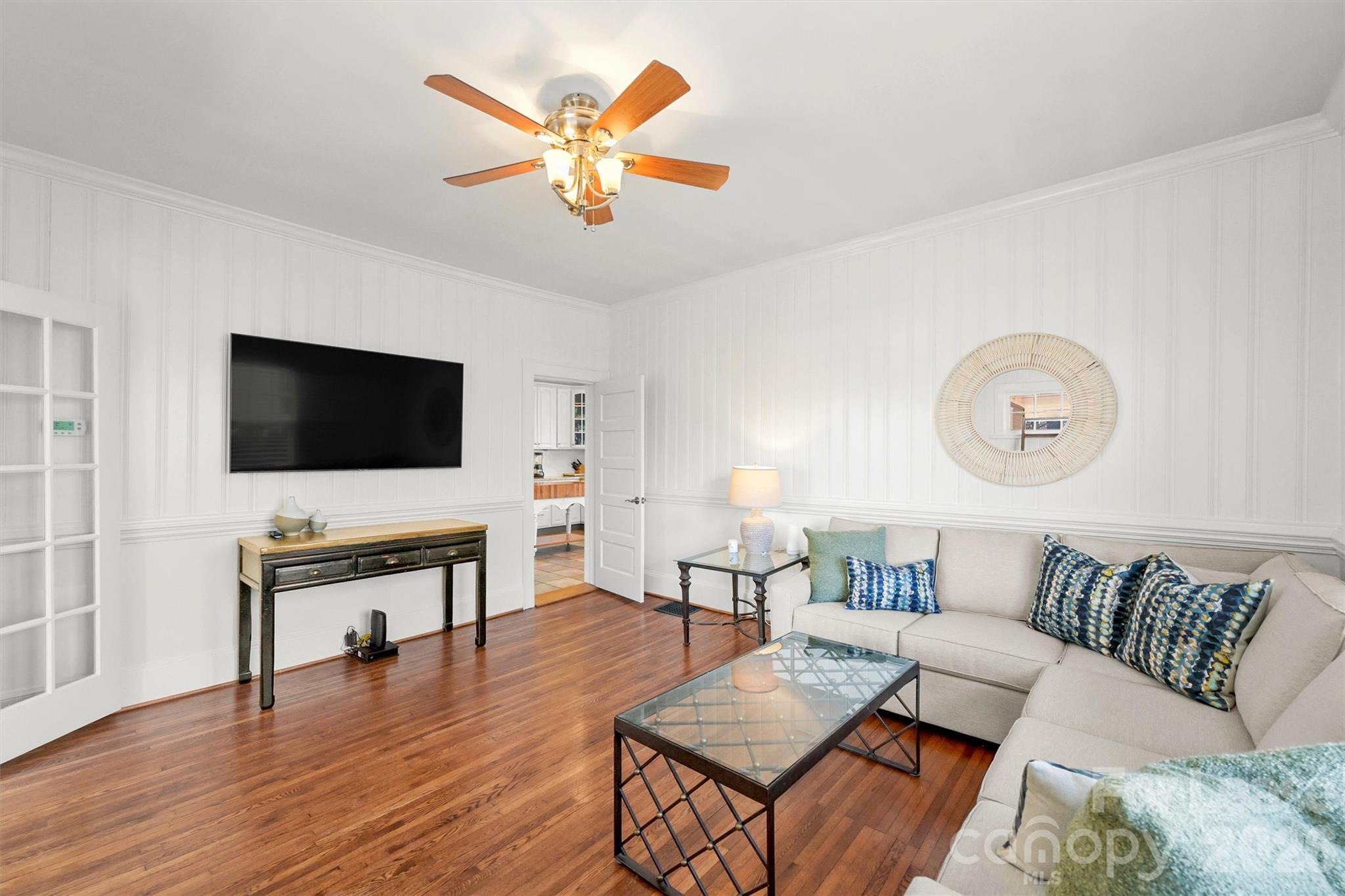 Townhouse at 2023 Greenway Avenue, Charlotte, photo 6 of 23