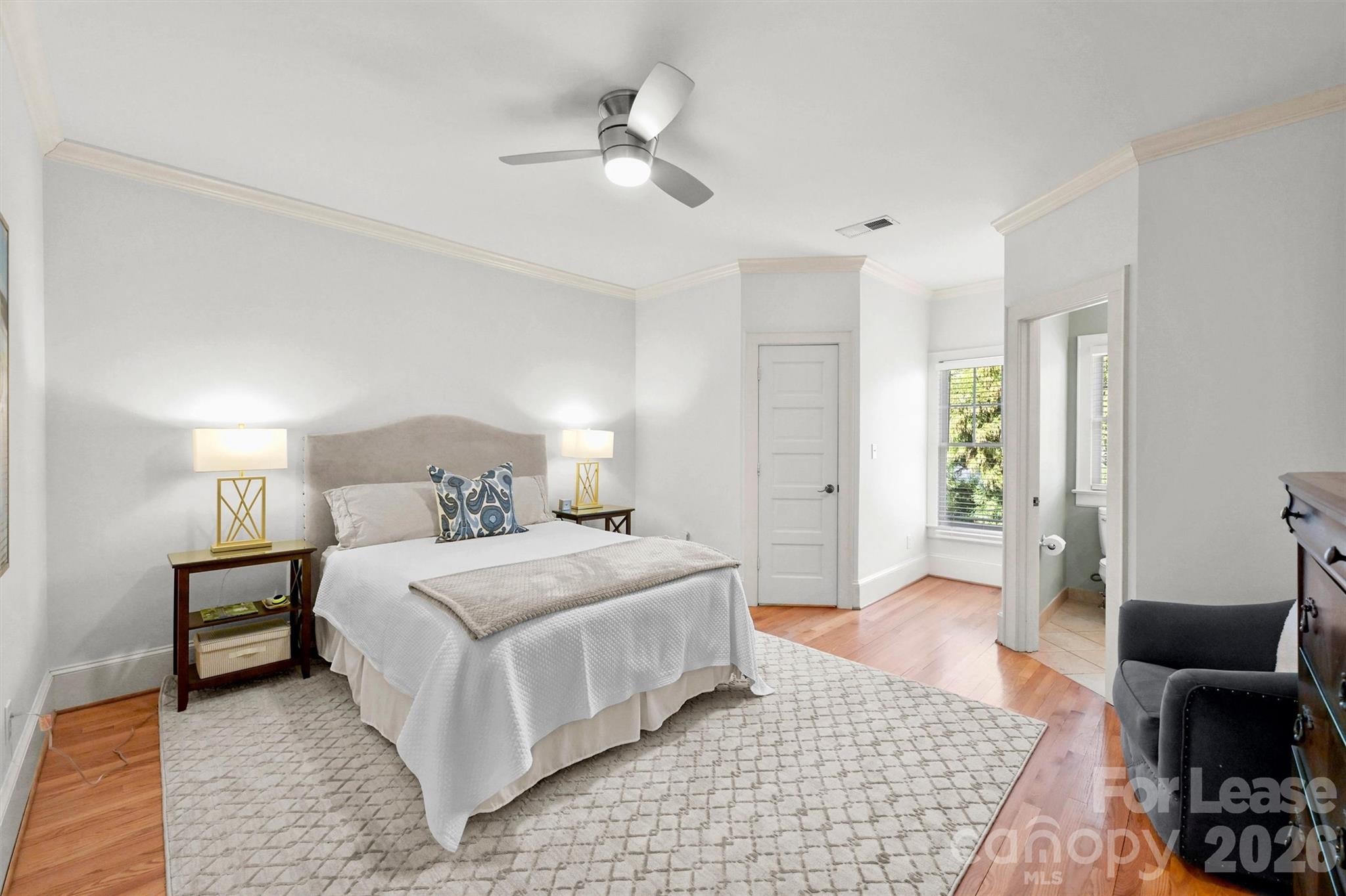 Townhouse at 2023 Greenway Avenue, Charlotte, photo 12 of 23