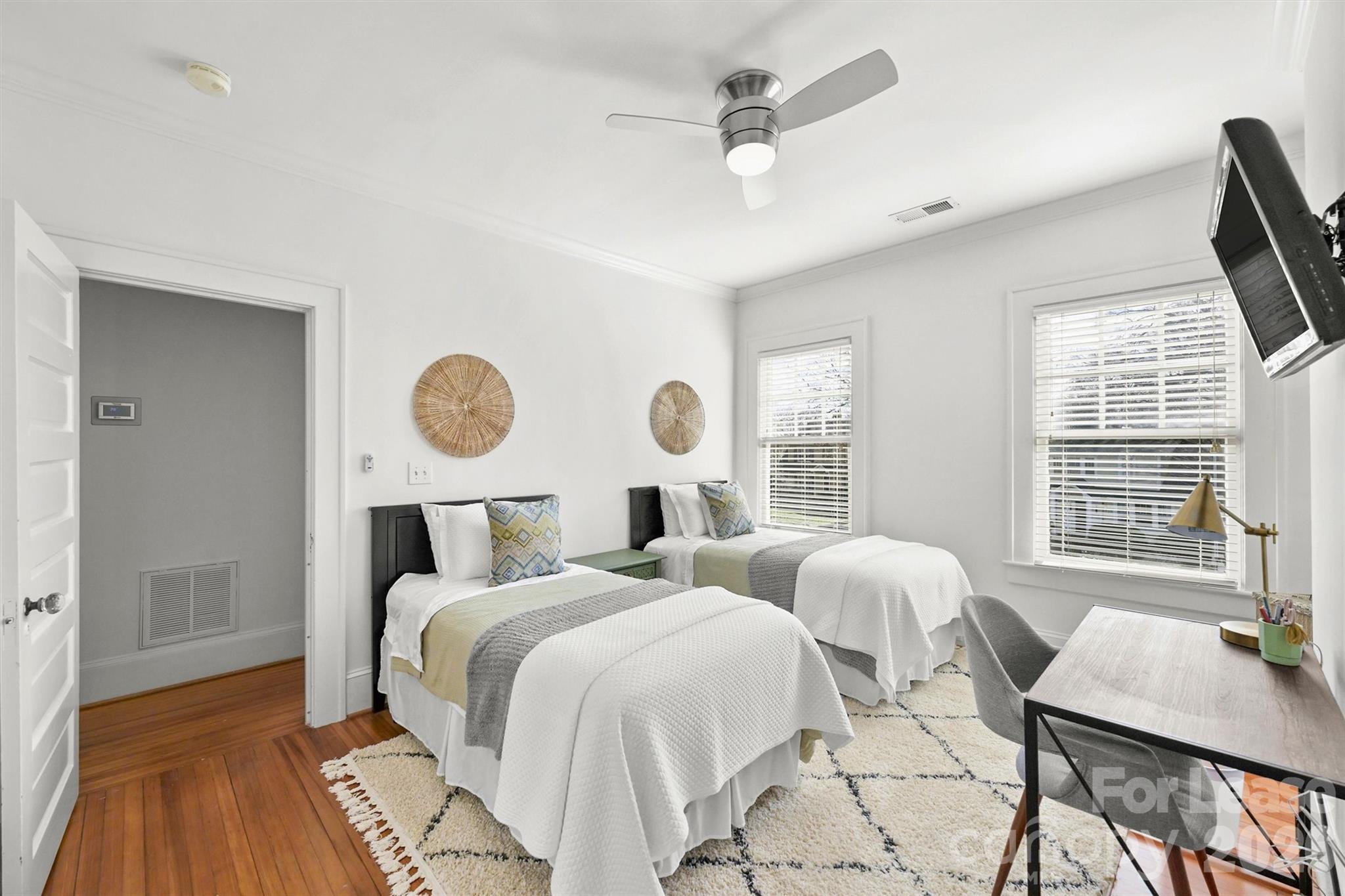 Townhouse at 2023 Greenway Avenue, Charlotte, photo 16 of 23