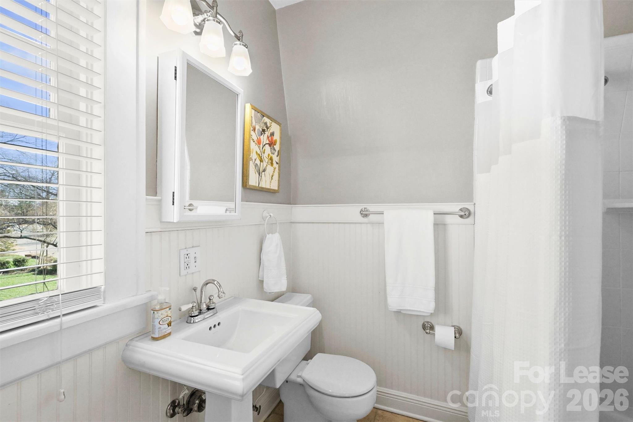 Townhouse at 2023 Greenway Avenue, Charlotte, photo 18 of 23