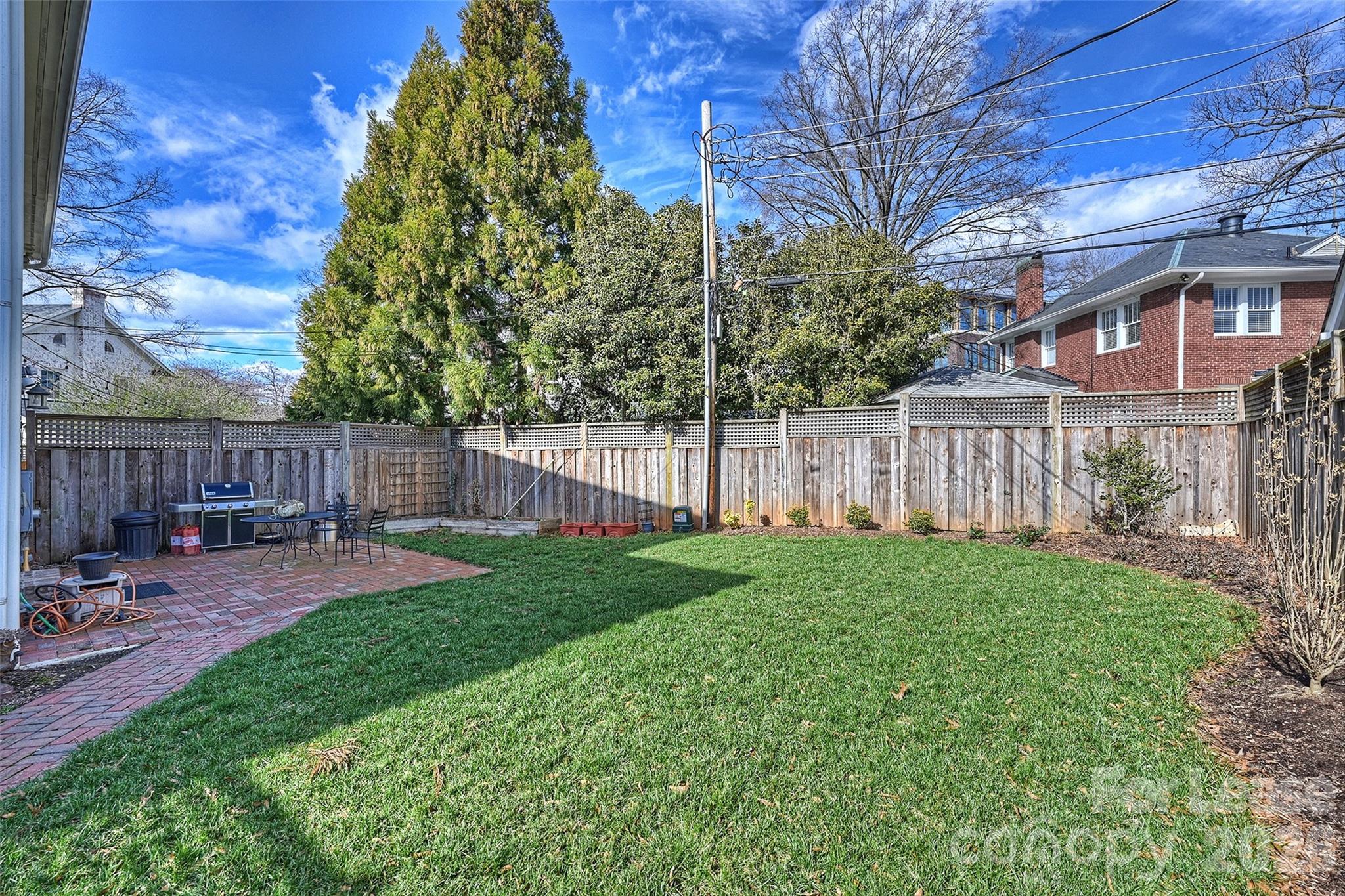 Townhouse at 2023 Greenway Avenue, Charlotte, photo 19 of 23