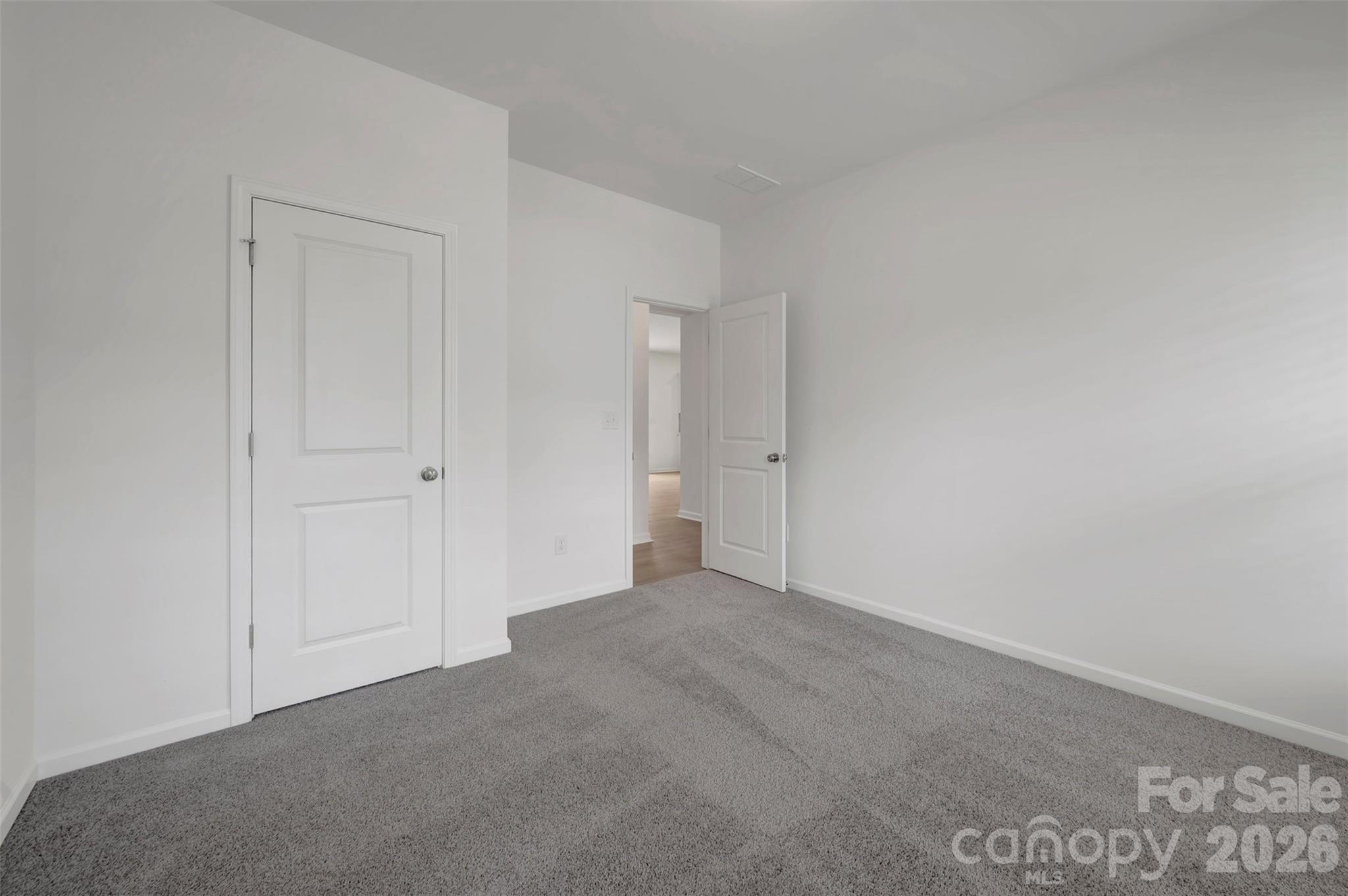 First floor bedroom - 629 Willoughby Park Drive, Monroe