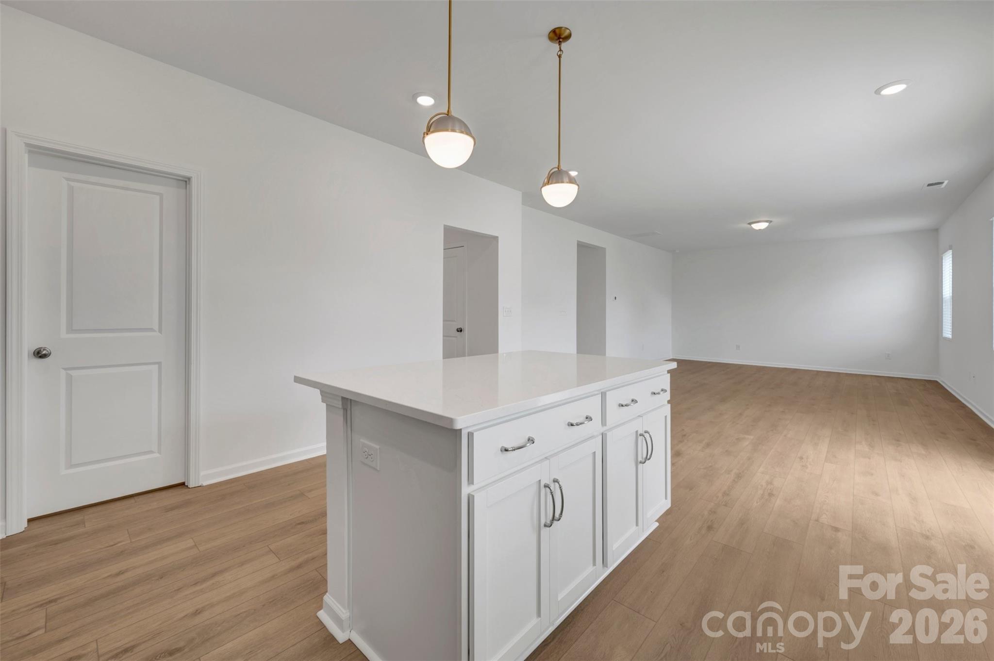 Kitchen - 629 Willoughby Park Drive, Monroe