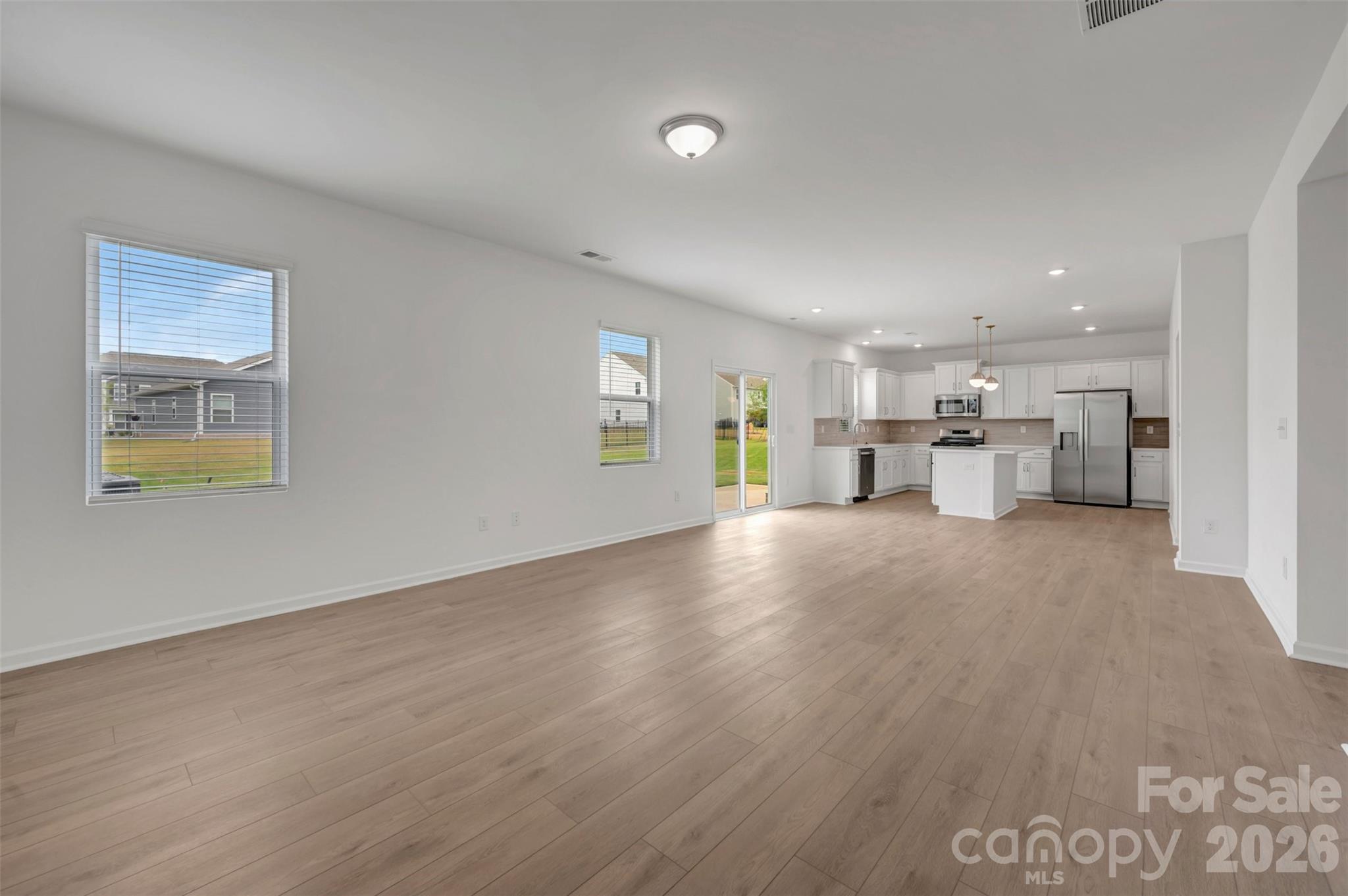 Family room - 629 Willoughby Park Drive, Monroe