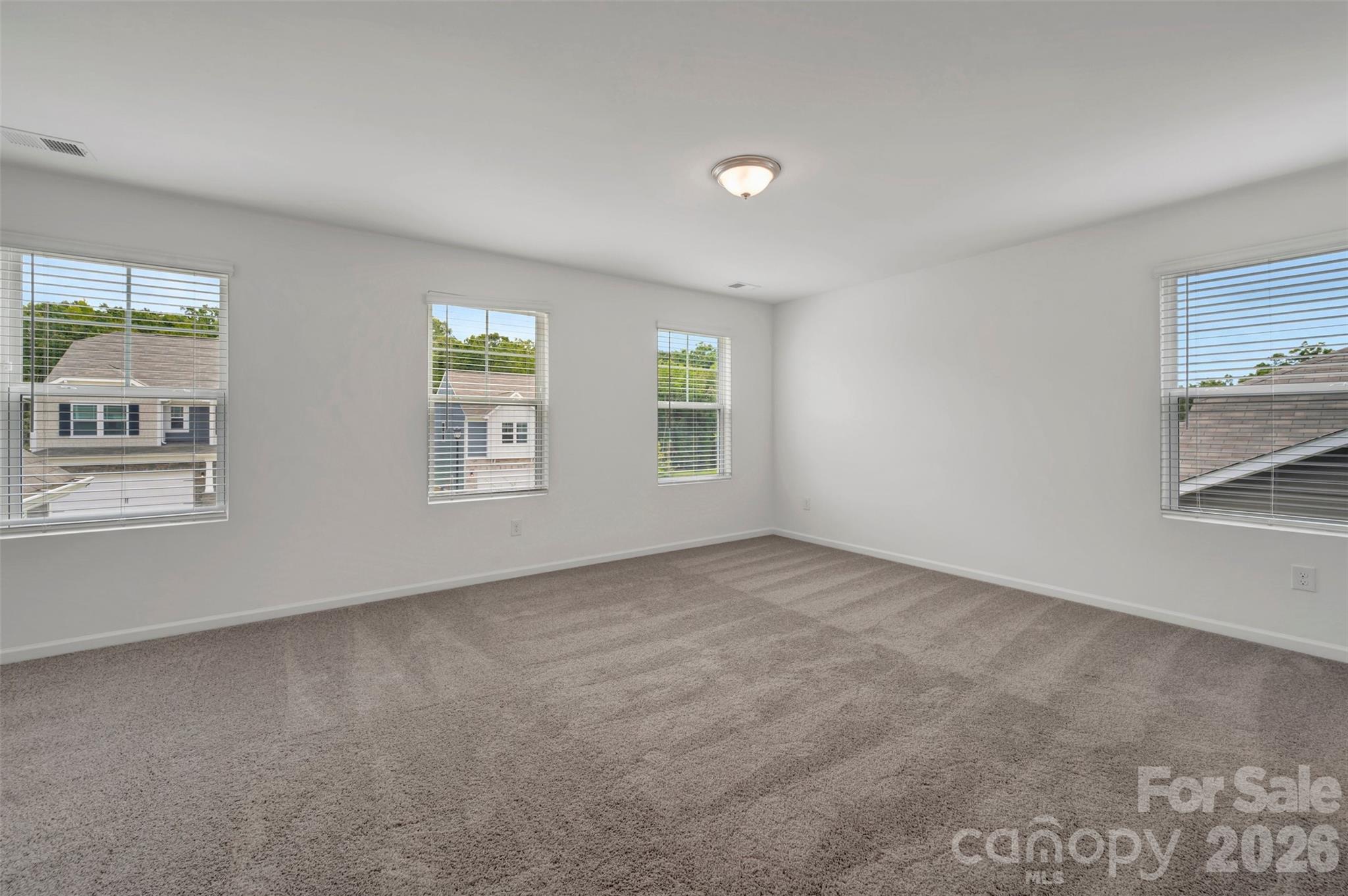 Owner's suite - 629 Willoughby Park Drive, Monroe