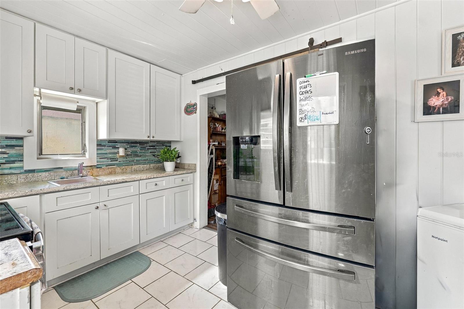 Single Family Residence at 614 W PENNSYLVANIA AVE, DELAND, photo 5 of 17