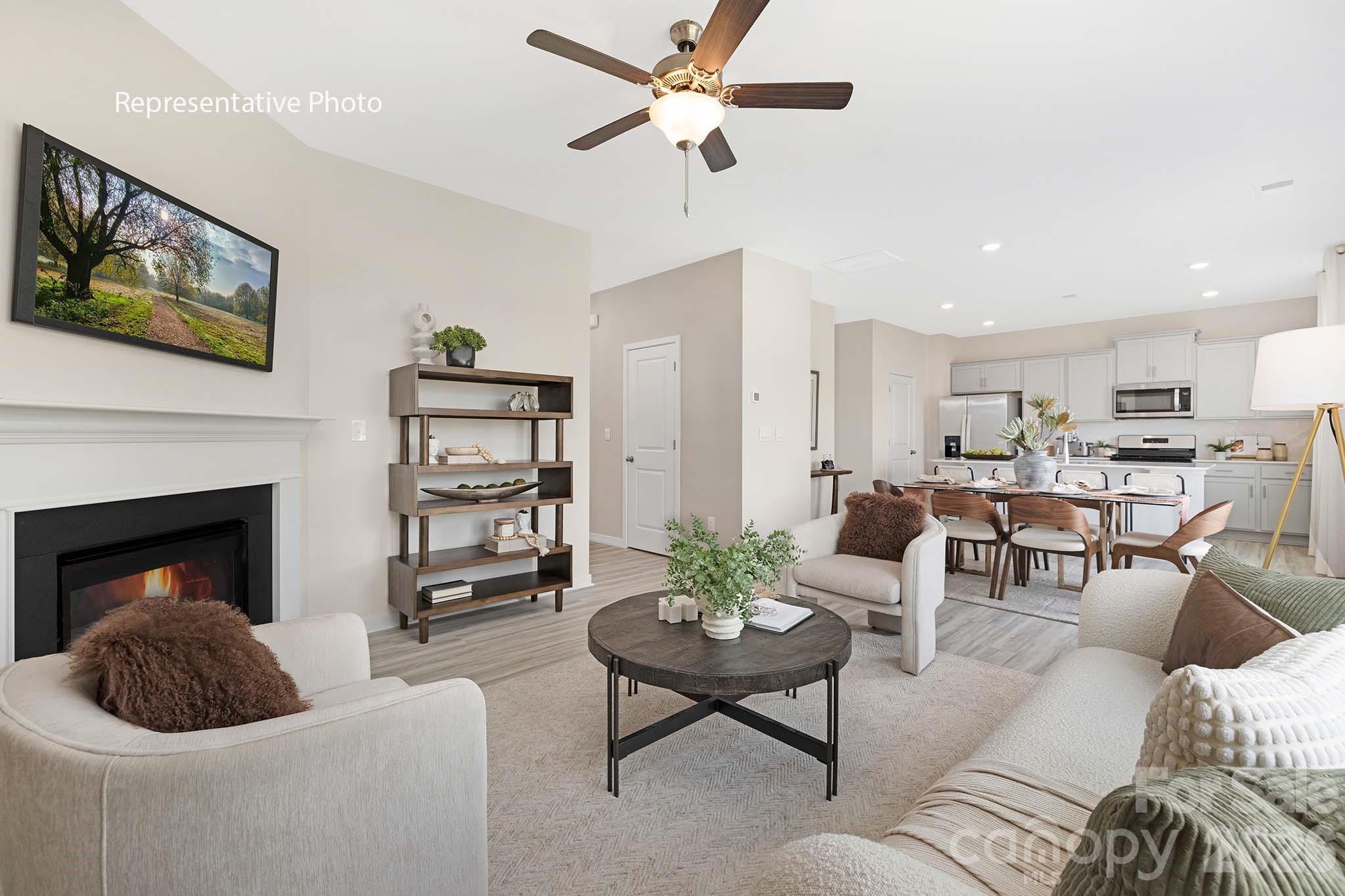 Single Family Residence at 523 Brinkley Drive, Kings Mountain, photo 3 of 22