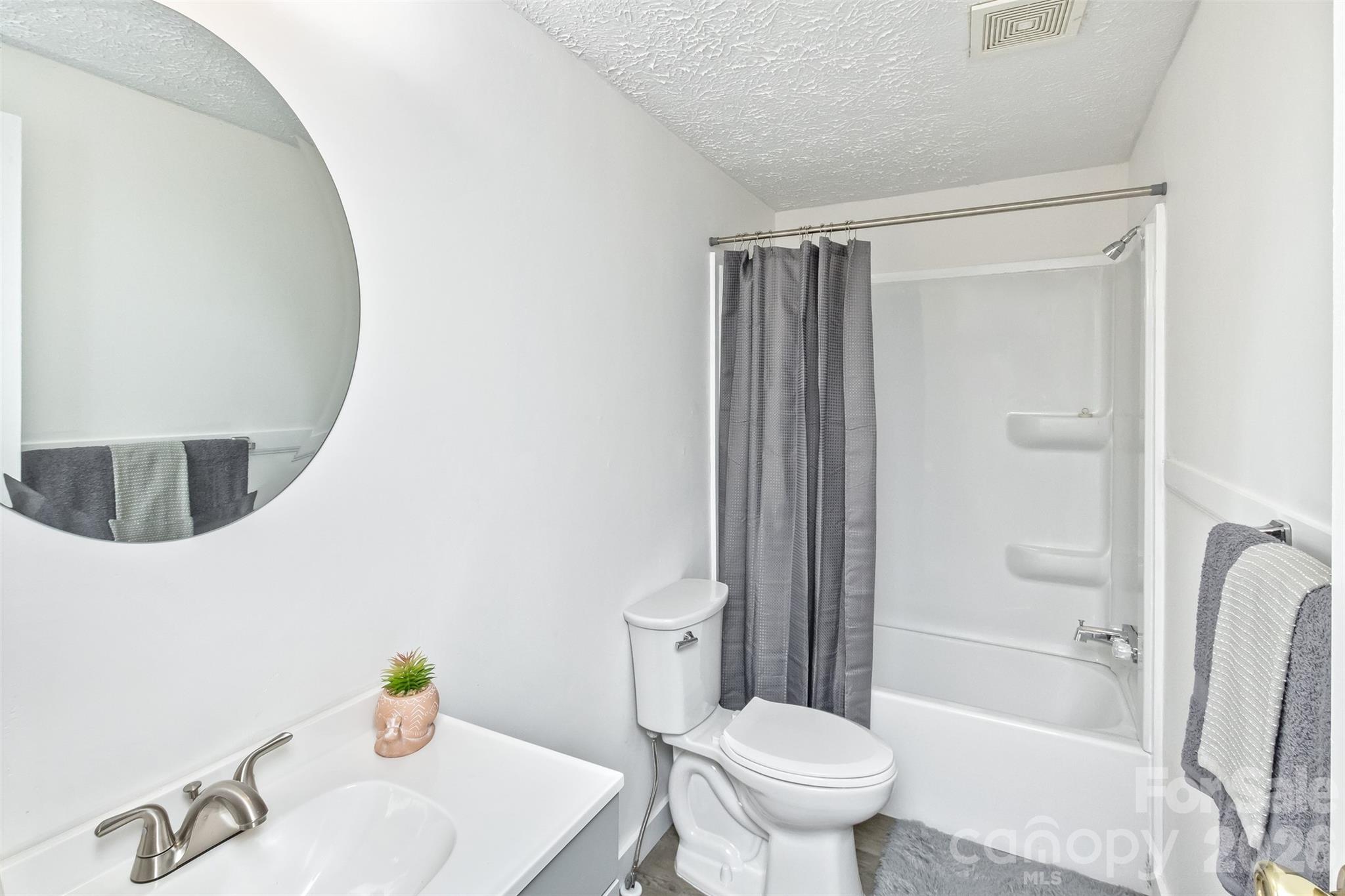Full bath for bedrooms 2 and 3 - 13 Cattail Drive, Sylva