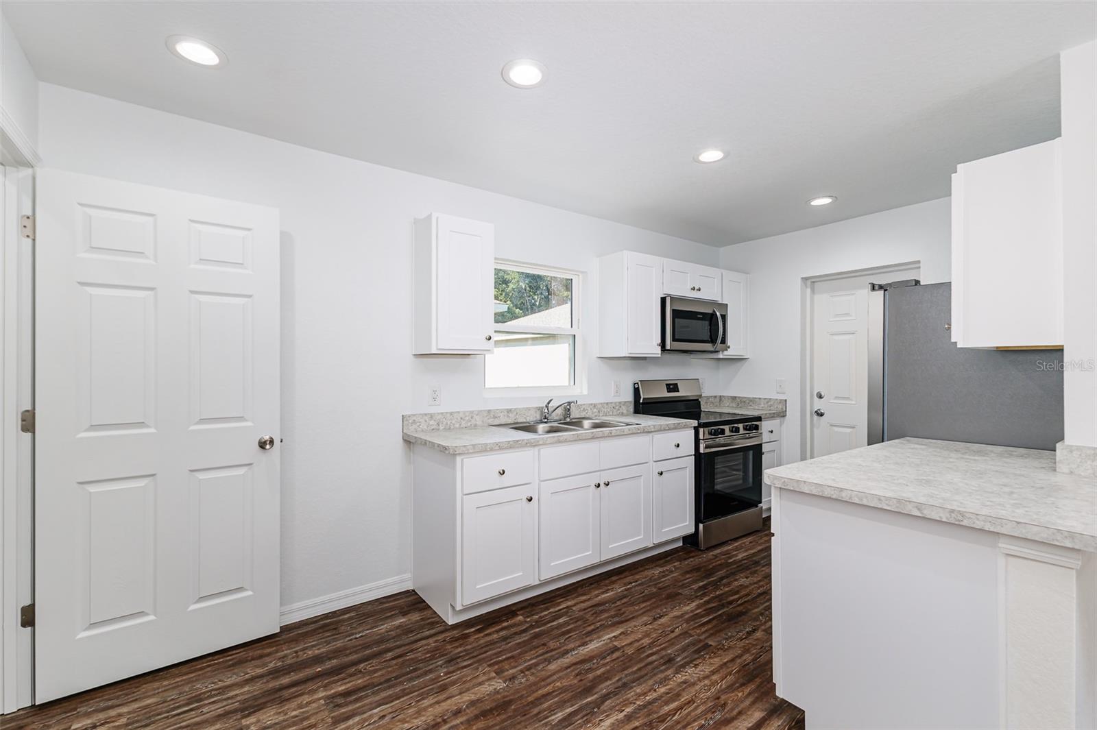 Single Family Residence at 1855 AVENUE P SW, WINTER HAVEN, photo 21 of 28