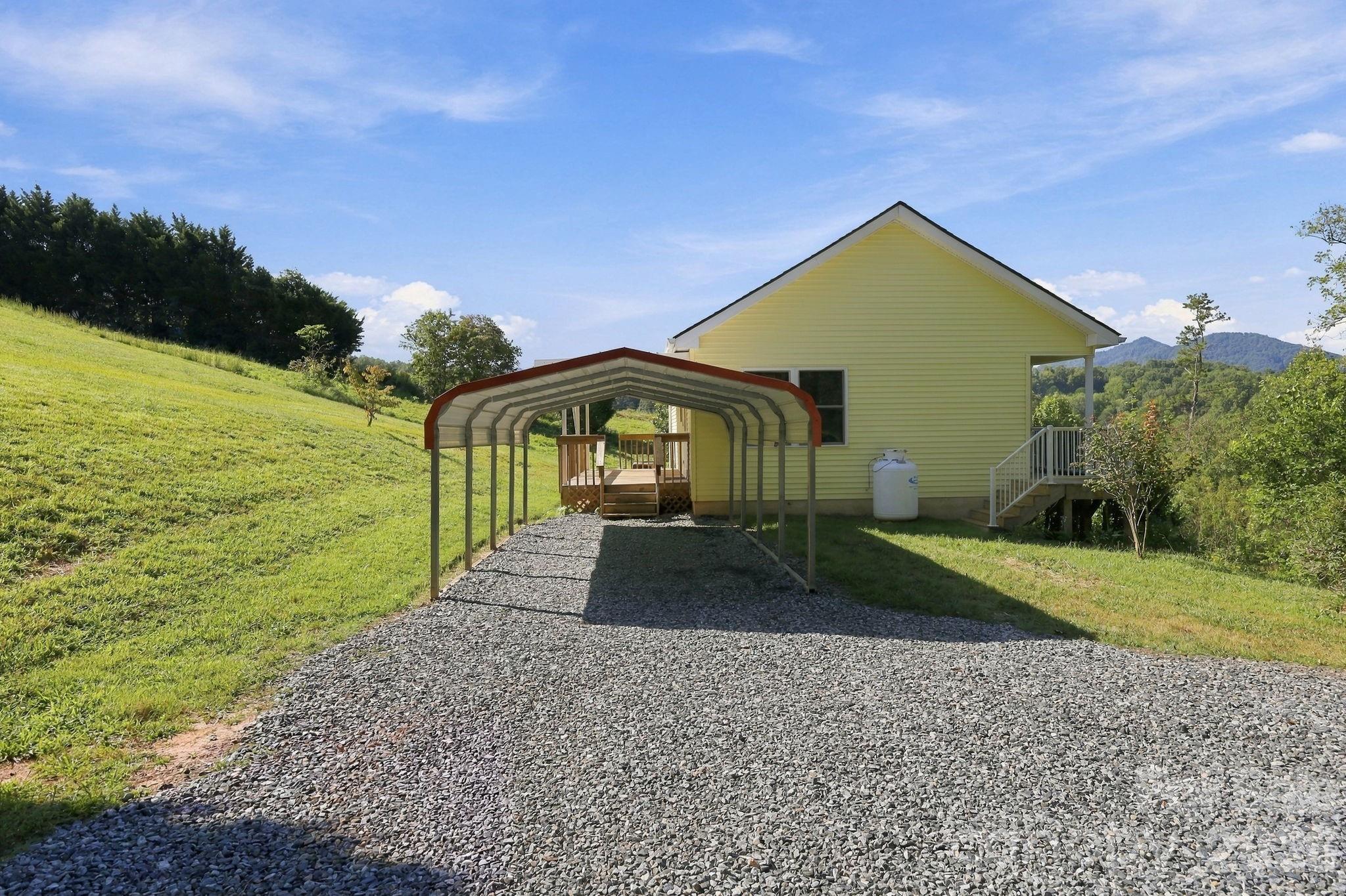Single Family Residence at 117 Ho Hum Way, Leicester, photo 5 of 38