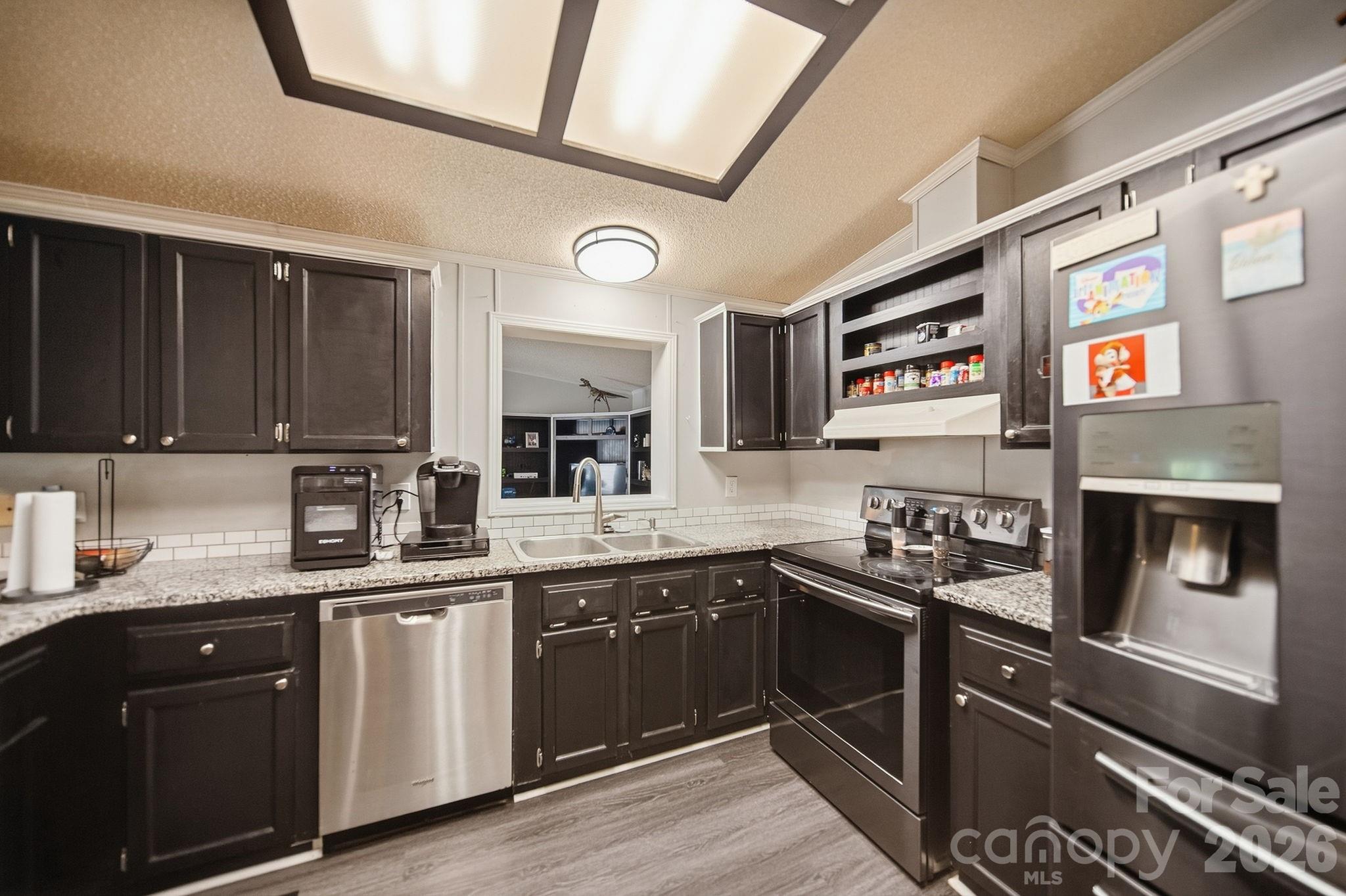 Single Family Residence at 8027 Hillanby Court, Waxhaw, photo 10 of 42