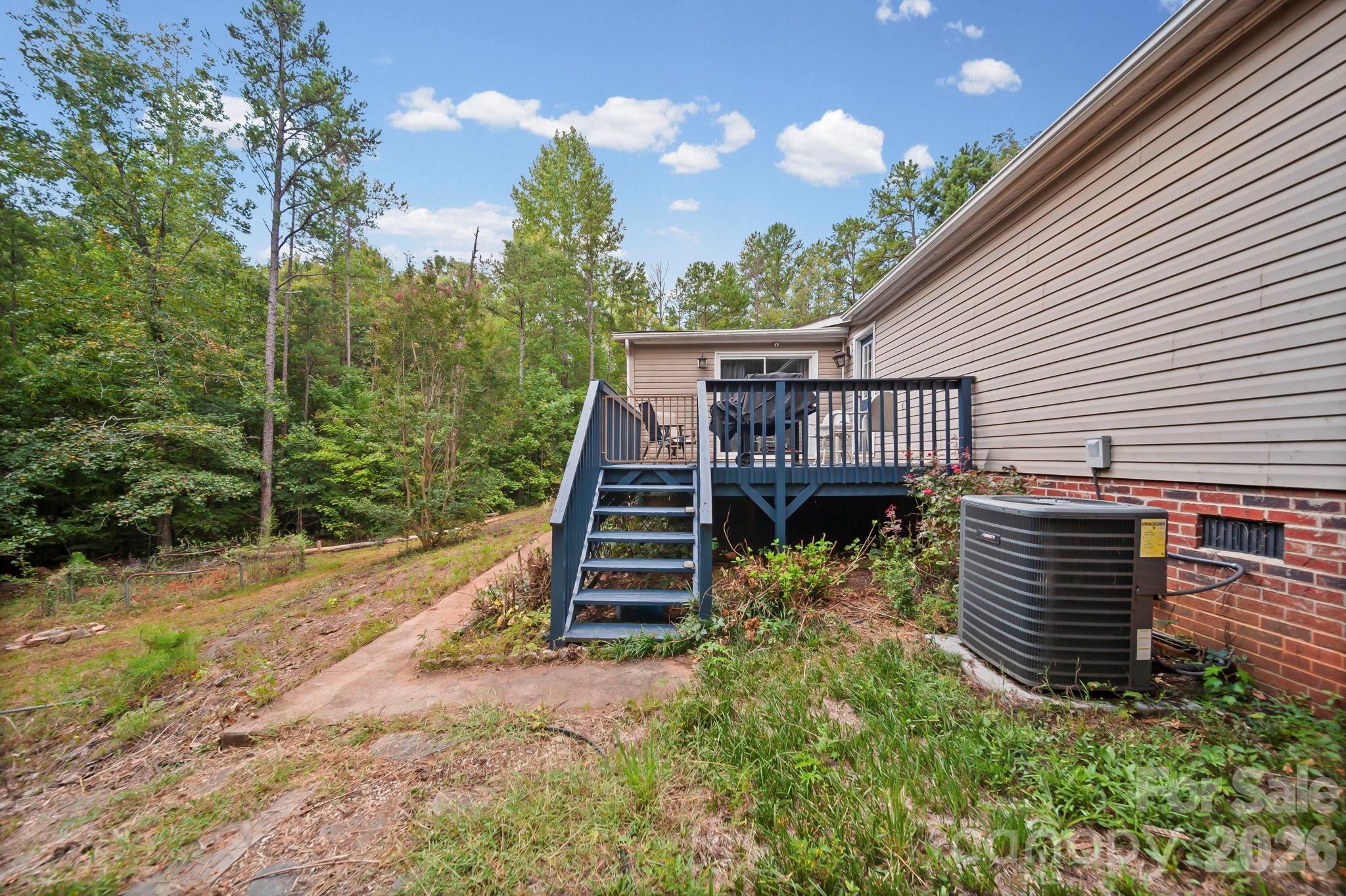 Single Family Residence at 8027 Hillanby Court, Waxhaw, photo 39 of 42