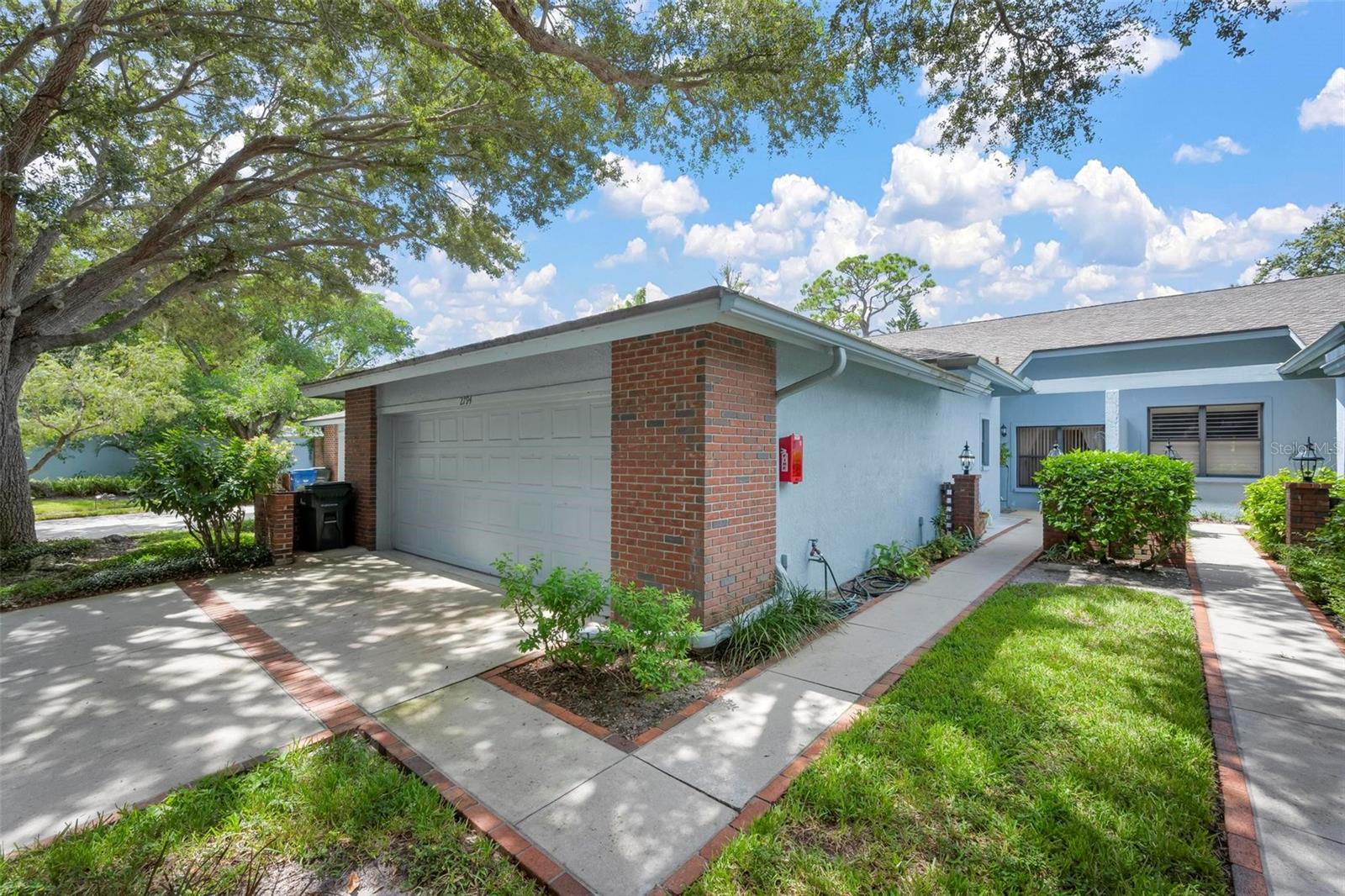 2794 MOSS OAK DR #2
