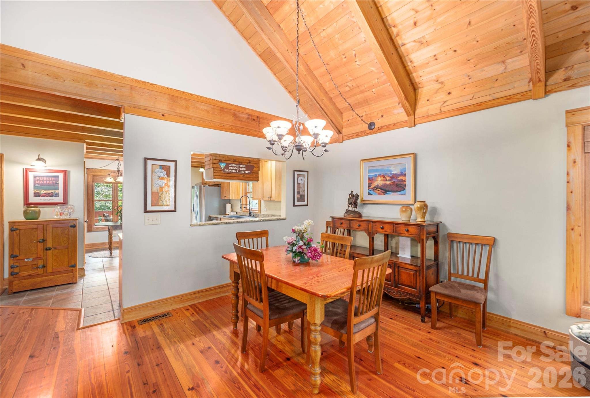 Dining area adjacent to kitchen - 116 Ivy Road, Mills River