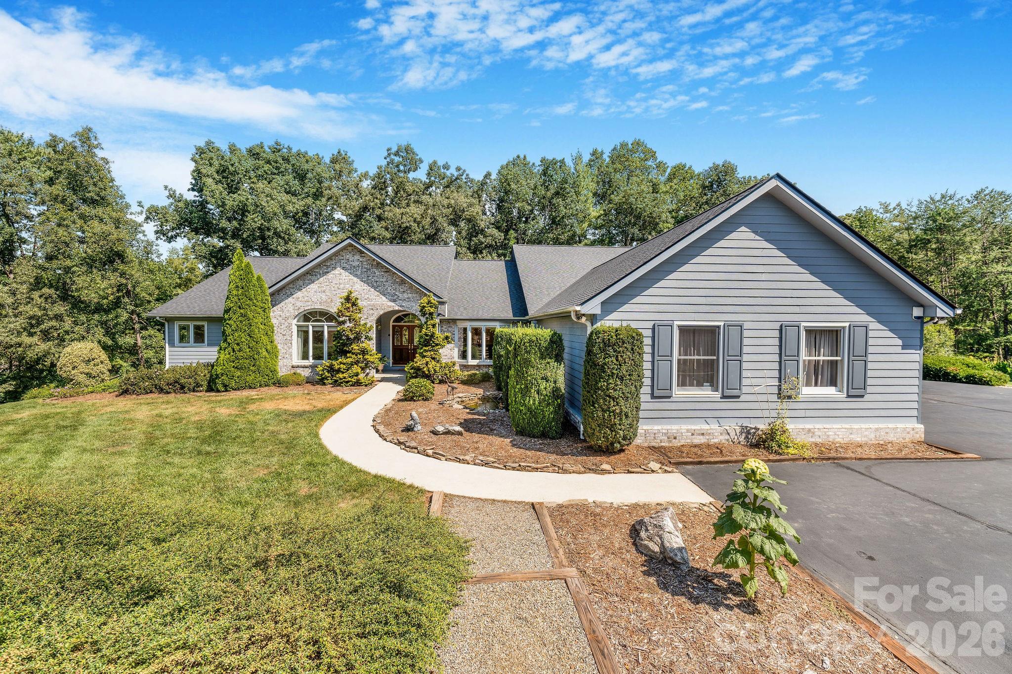 13 Lowry Lane