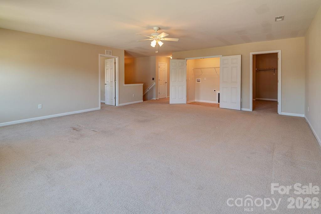 Single Family Residence at 5 Breyerton Court, Asheville, photo 14 of 26