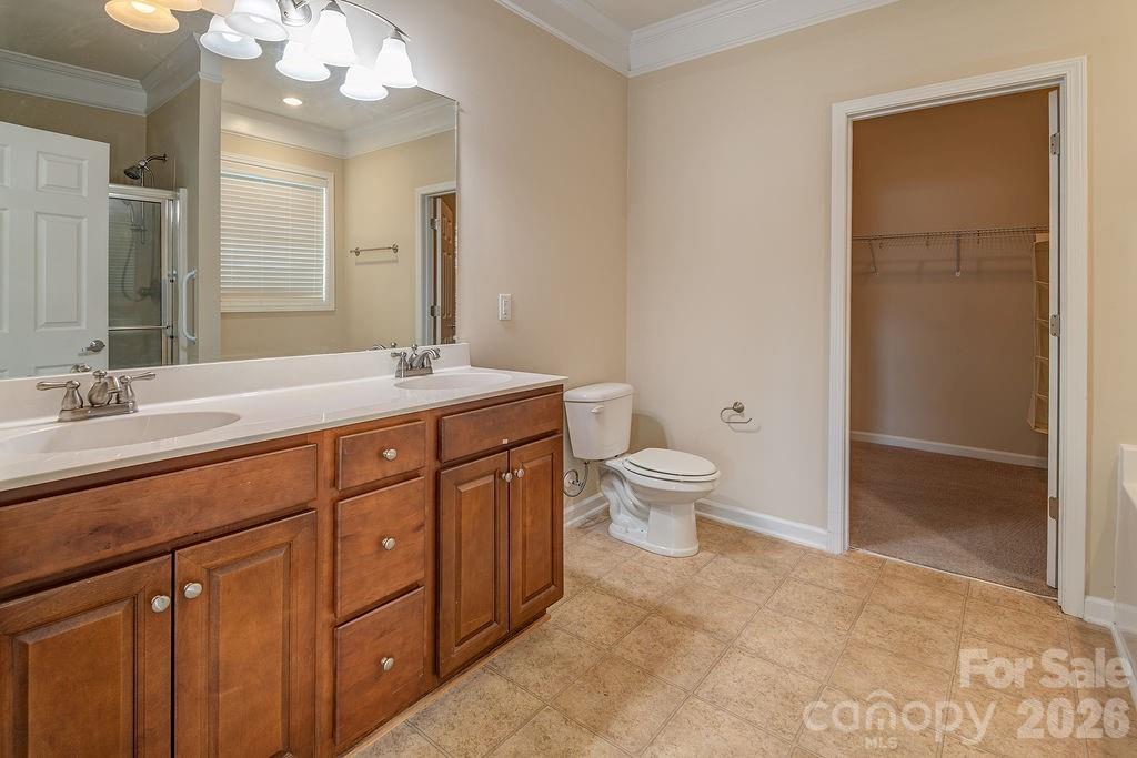 Single Family Residence at 5 Breyerton Court, Asheville, photo 23 of 26