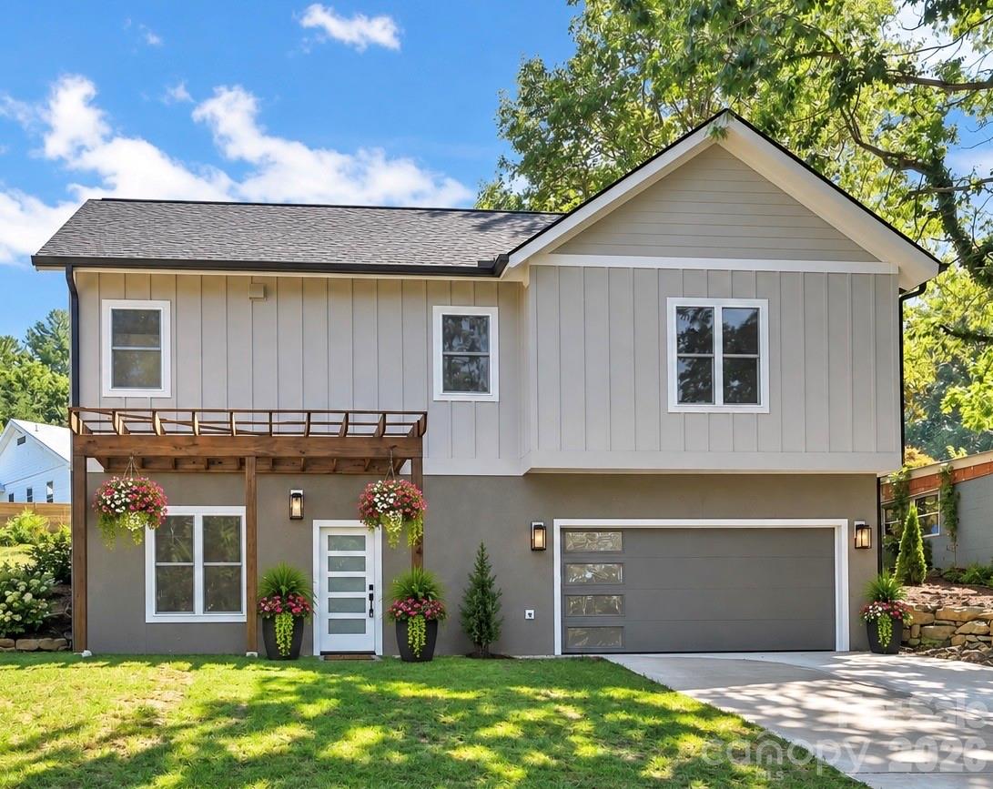 Single Family Residence at 34 Mountain View Road, Asheville, photo 2 of 43