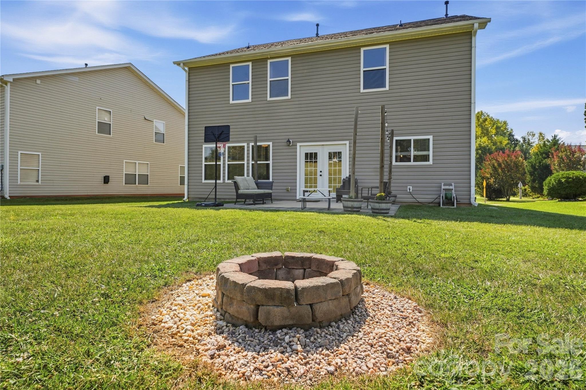 Single Family Residence at 167 Ranlo Avenue, Gastonia, photo 6 of 48