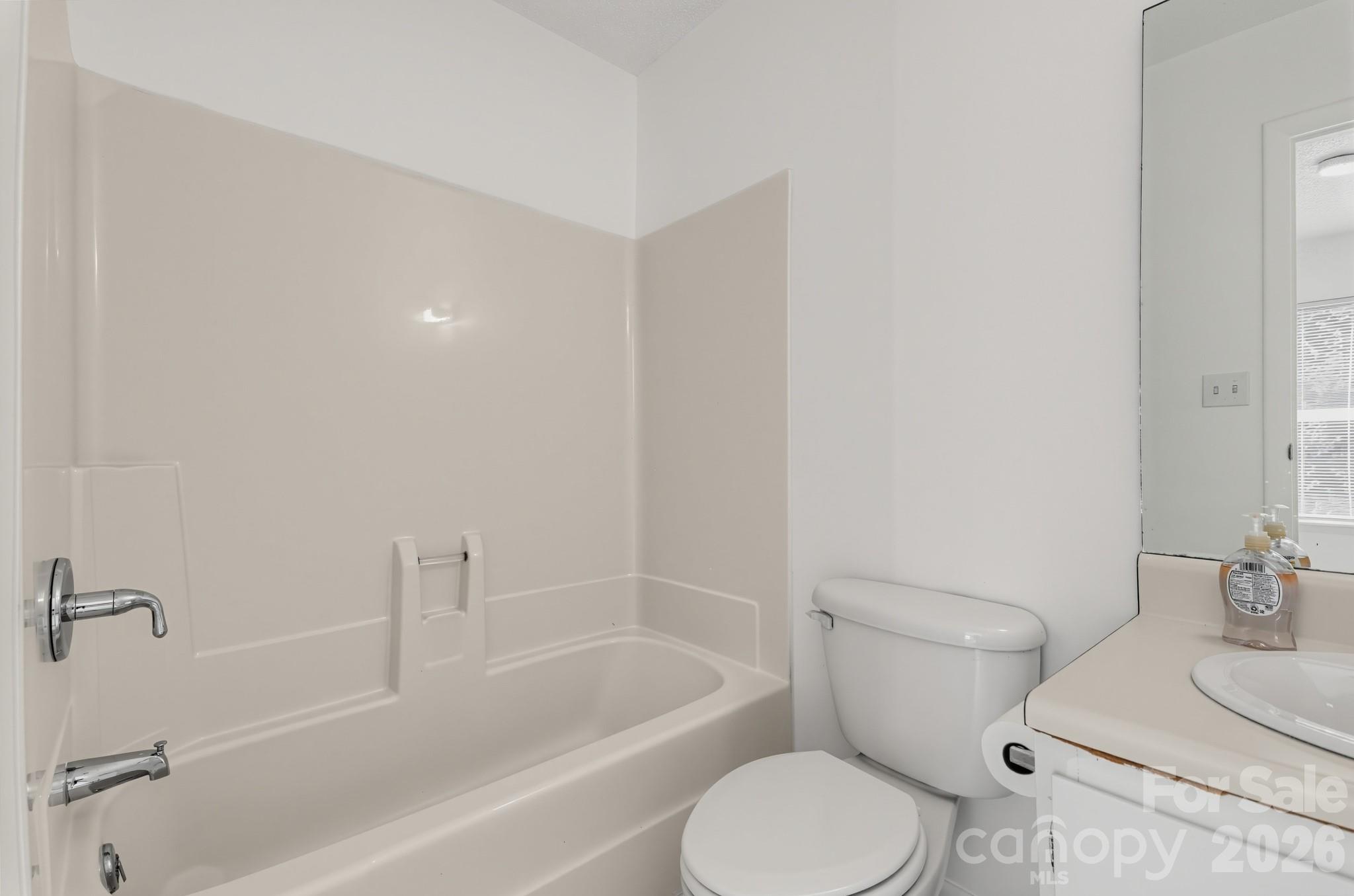 Condominium at 405 Harbison Boulevard, Columbia, photo 12 of 15