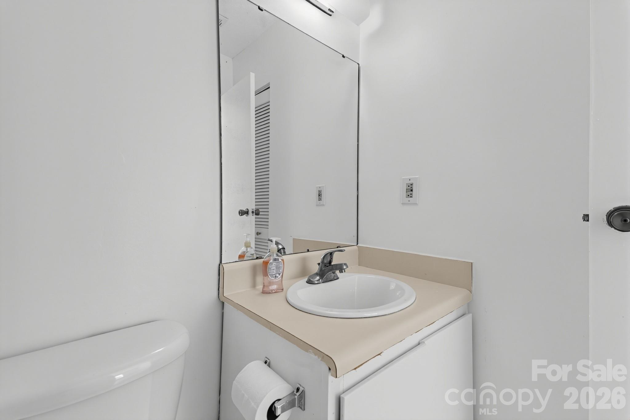 Condominium at 405 Harbison Boulevard, Columbia, photo 13 of 15