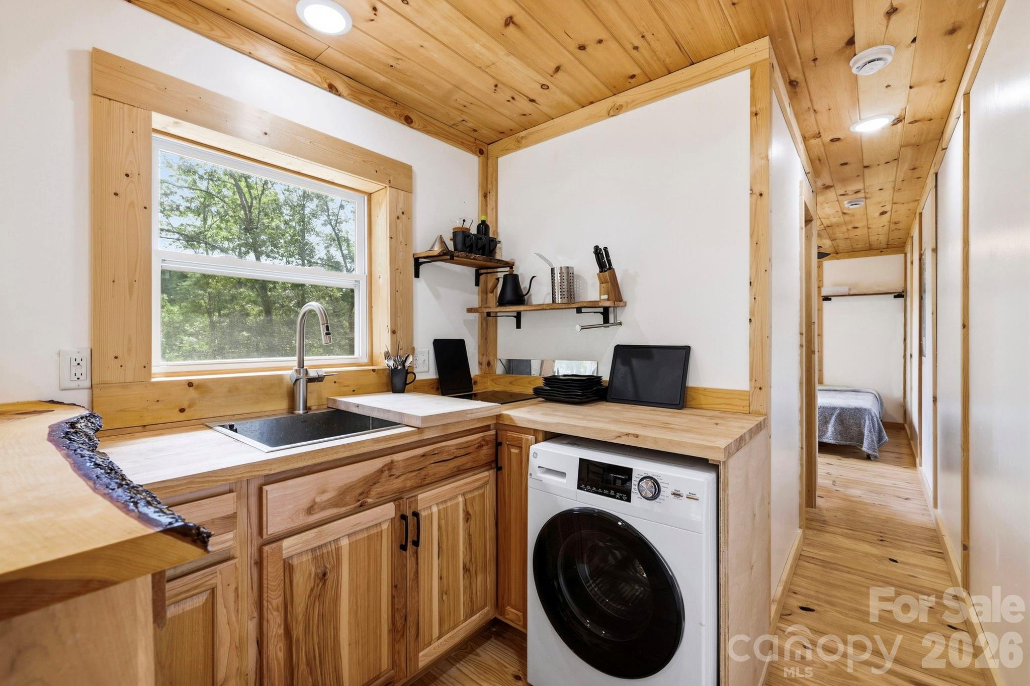Single Family Residence at 678 Forest Lake Heights Drive, Nebo, photo 15 of 23