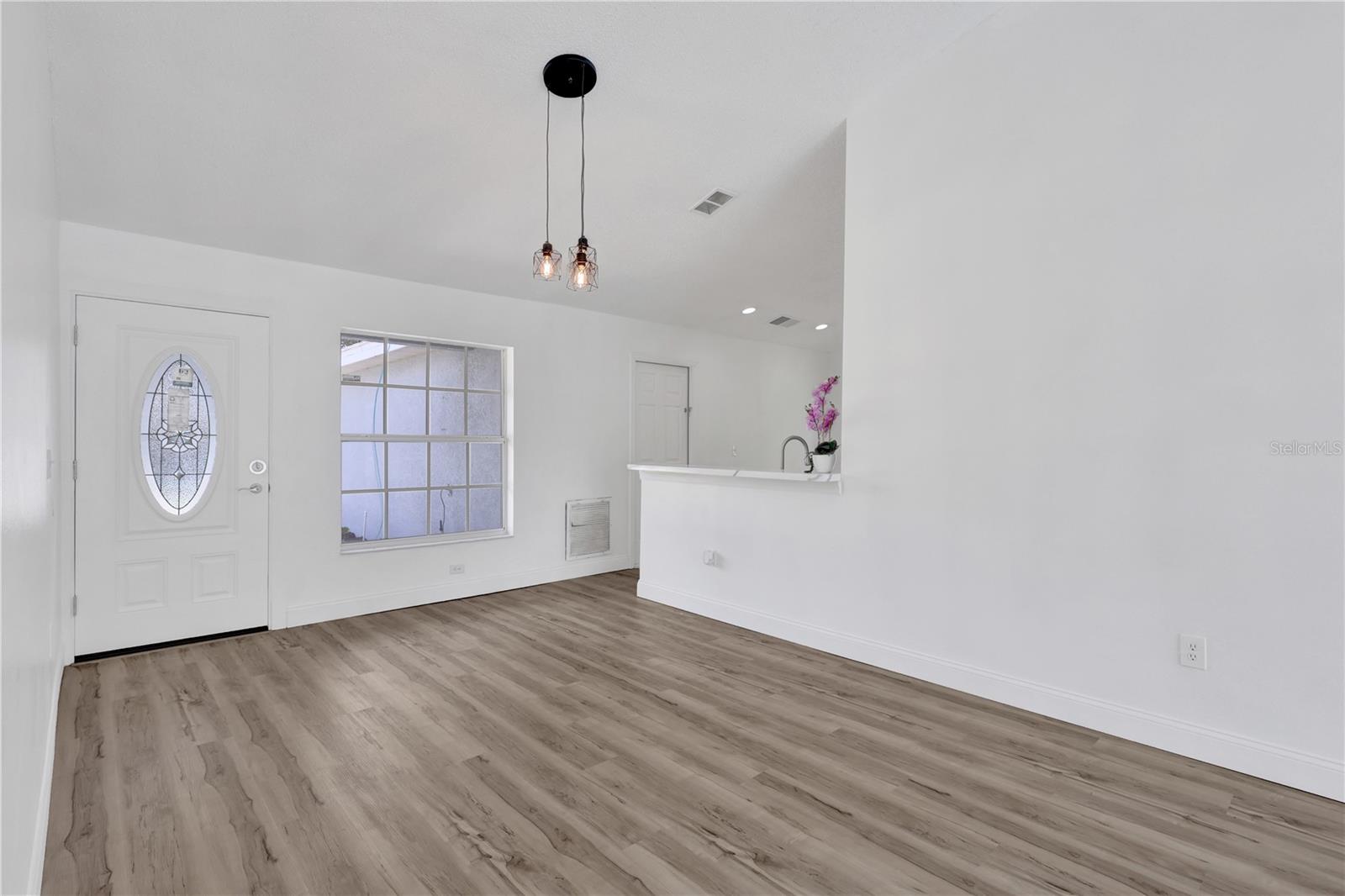 Living/Dining combo - 318 WALPOLE LOOP, DAVENPORT