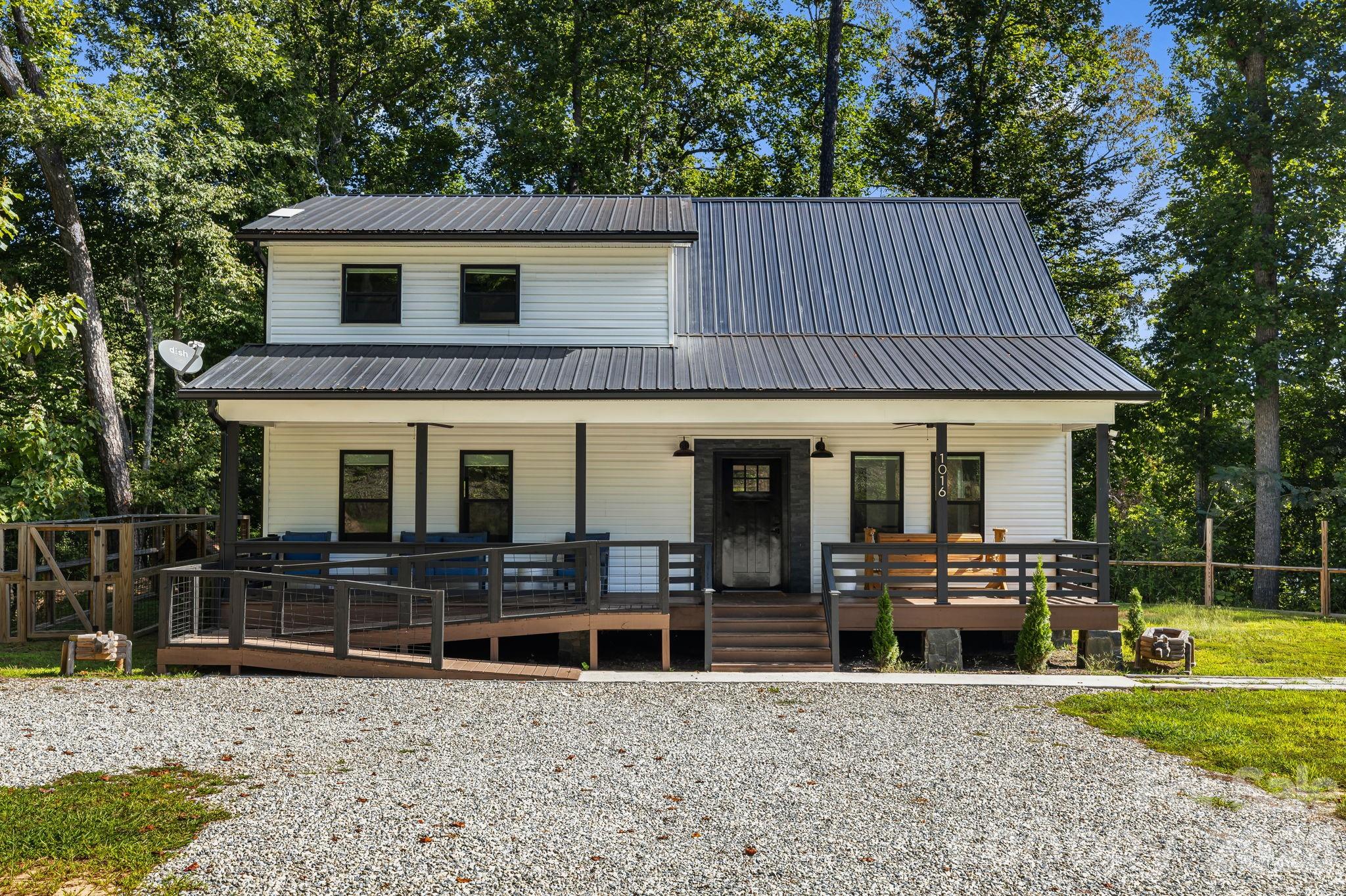 1016 Fontana Road