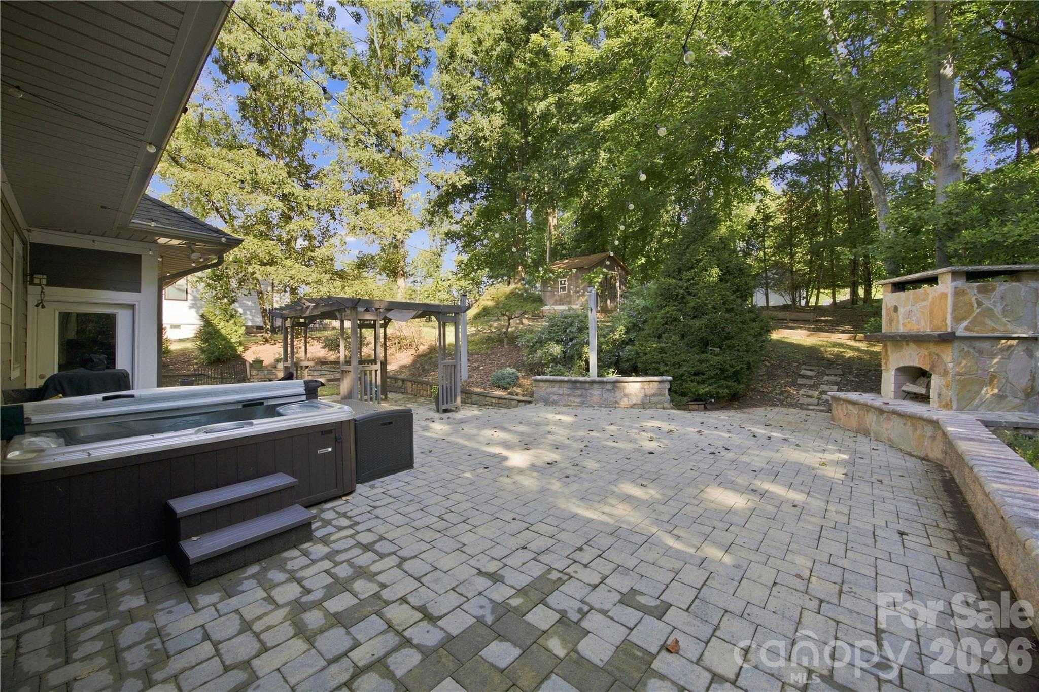 Single Family Residence at 184 High Lake Drive, Statesville, photo 43 of 46