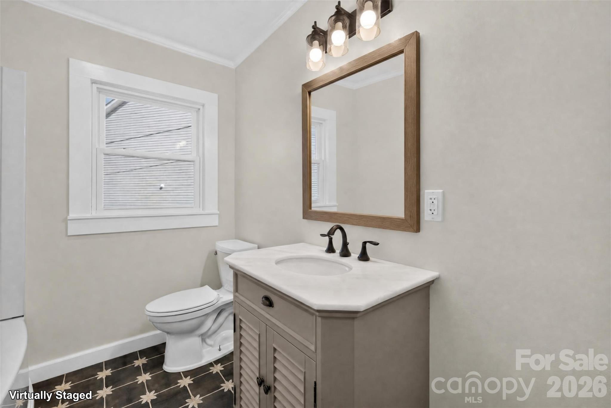 Main Bathroom - 227 Nesbit Drive, Salisbury