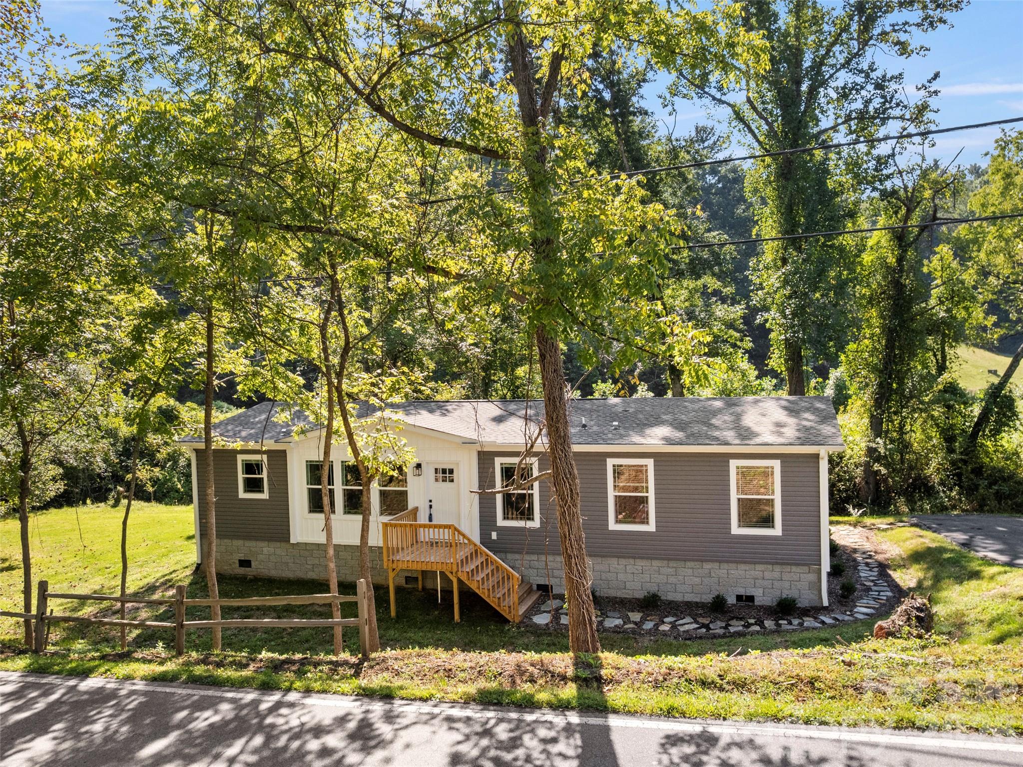 Single Family Residence at 2095 Emmas Grove Road, Fairview, photo 2 of 27